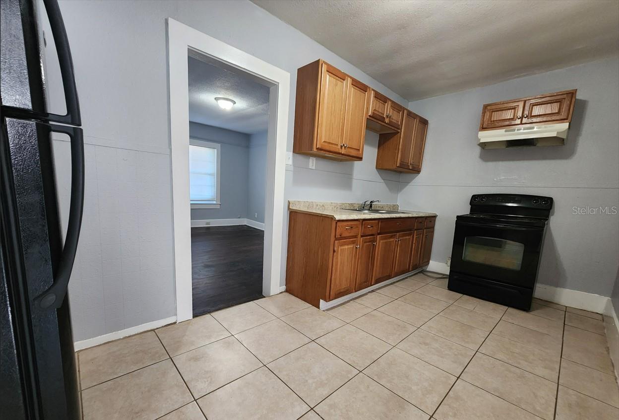 Image 3 of 6 For 2222 Edgewood Avenue W