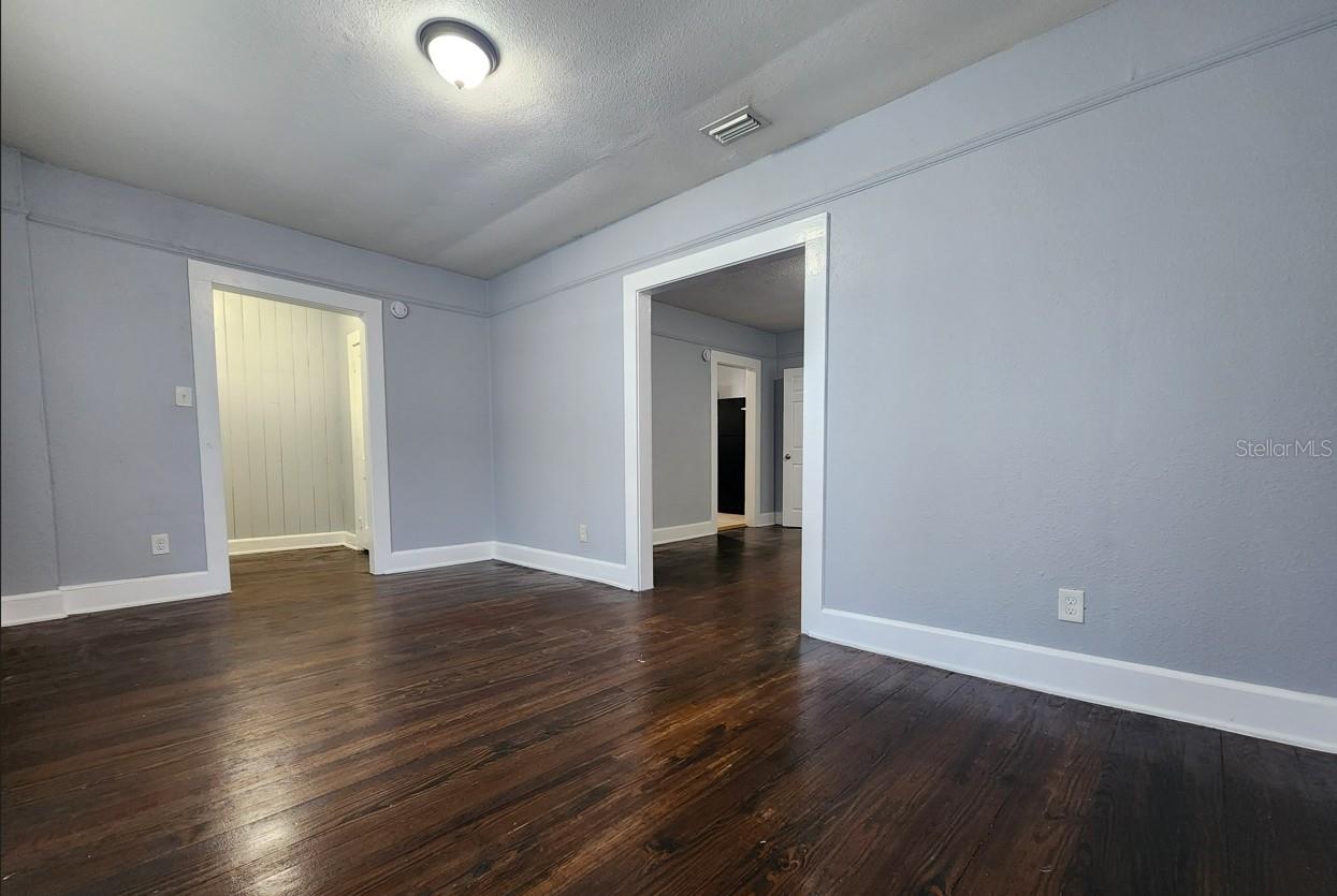 Image 5 of 6 For 2222 Edgewood Avenue W