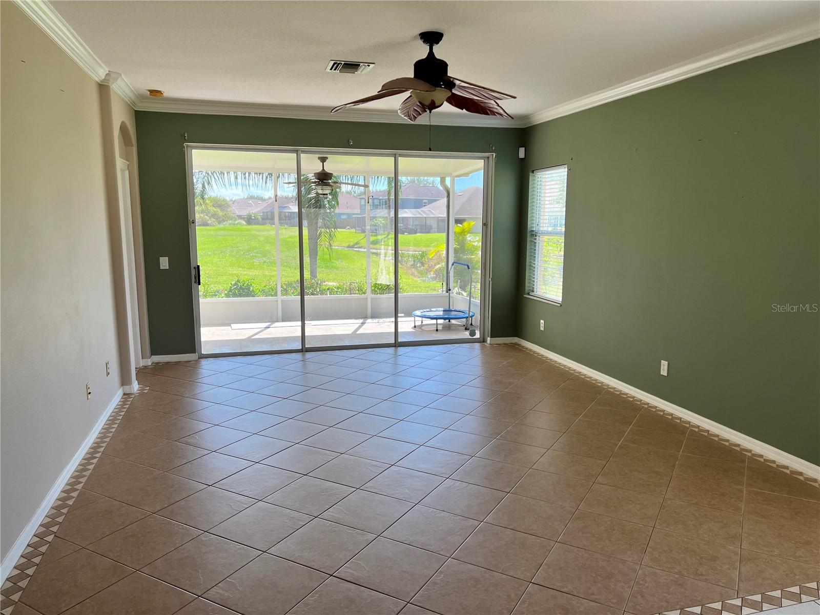 Image 4 of 14 For 7405 Surrey Wood Lane