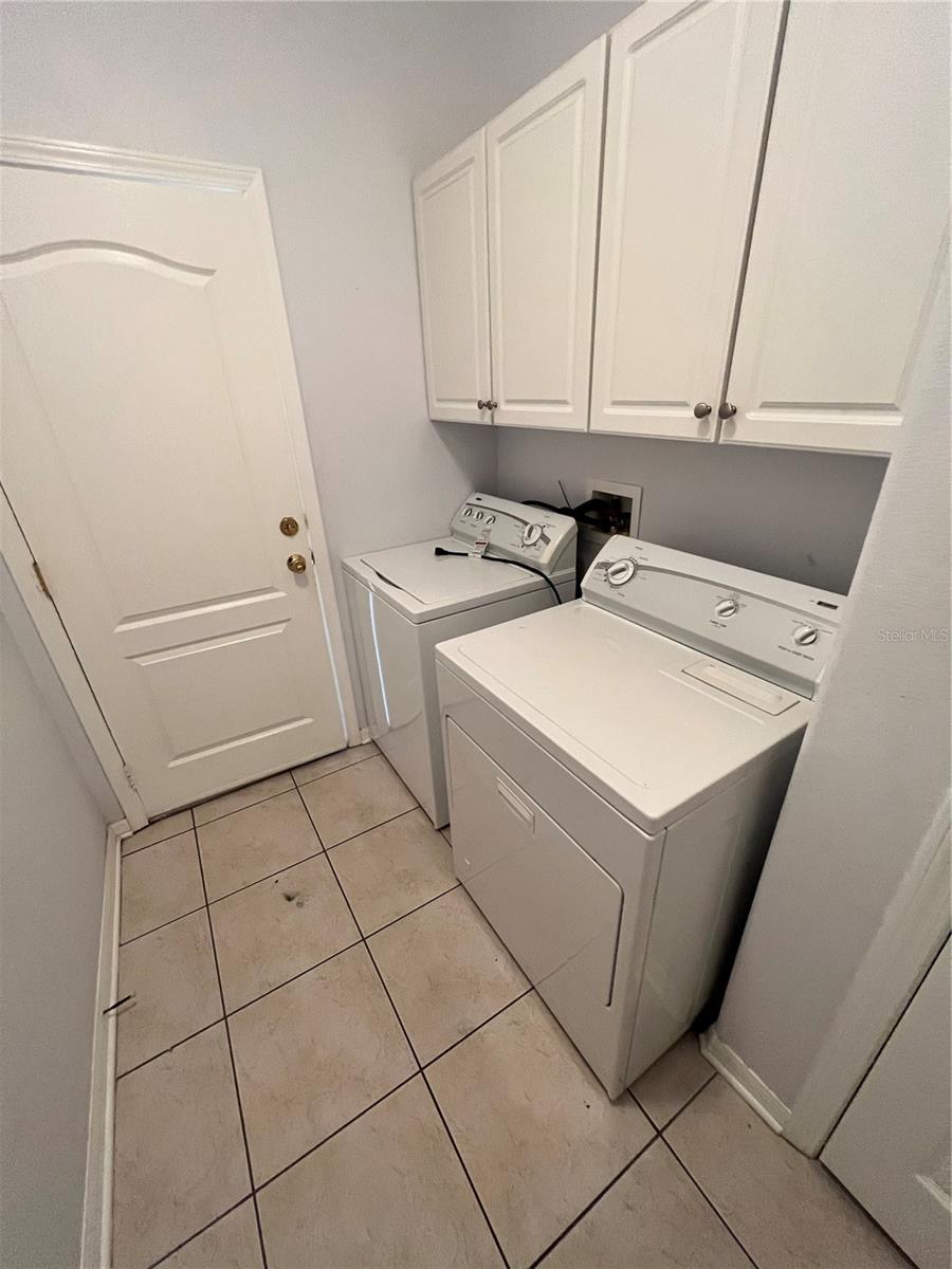 Image 5 of 14 For 7405 Surrey Wood Lane