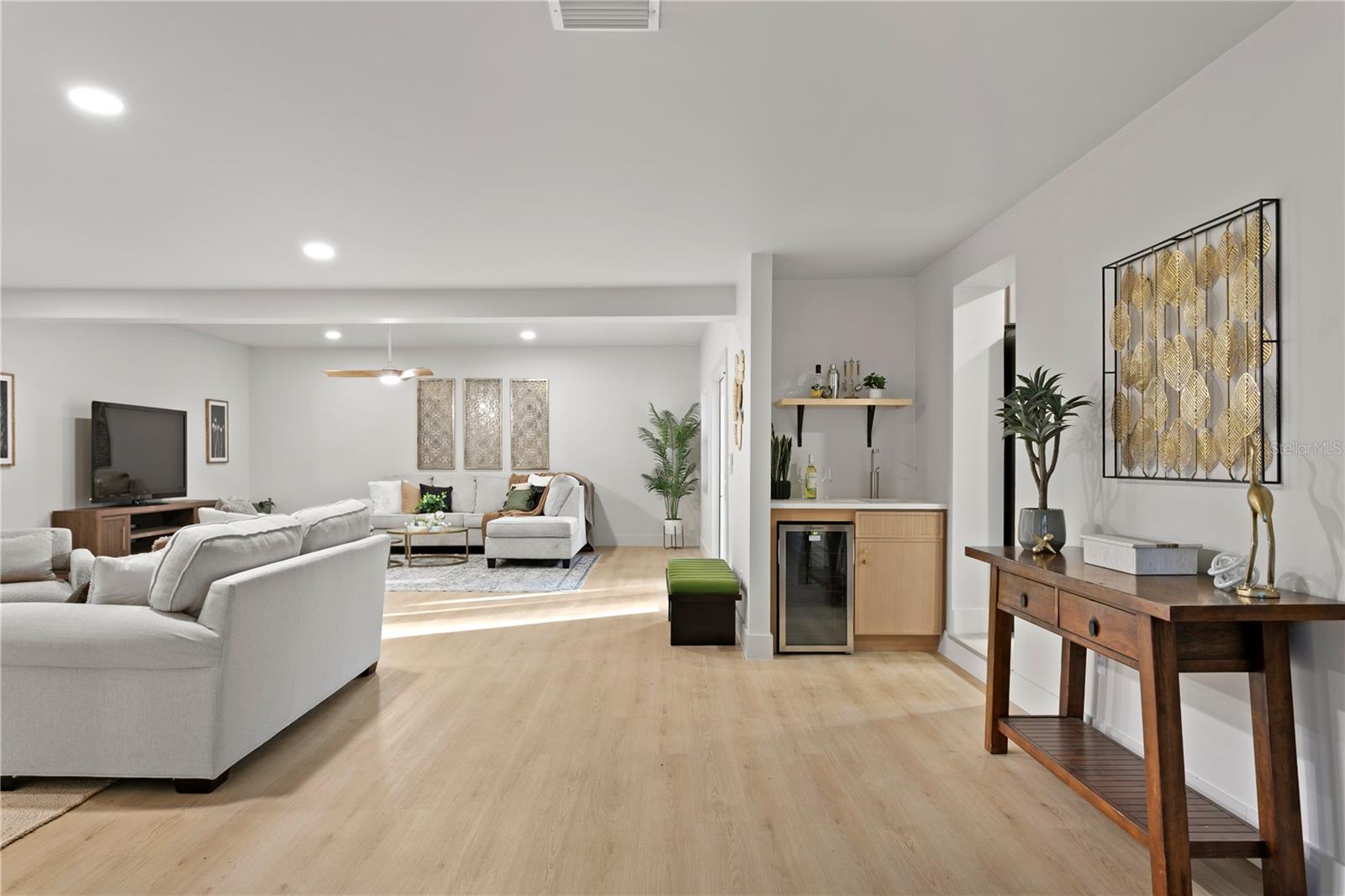 Listing photo id 17 for 4504 Lamb Avenue