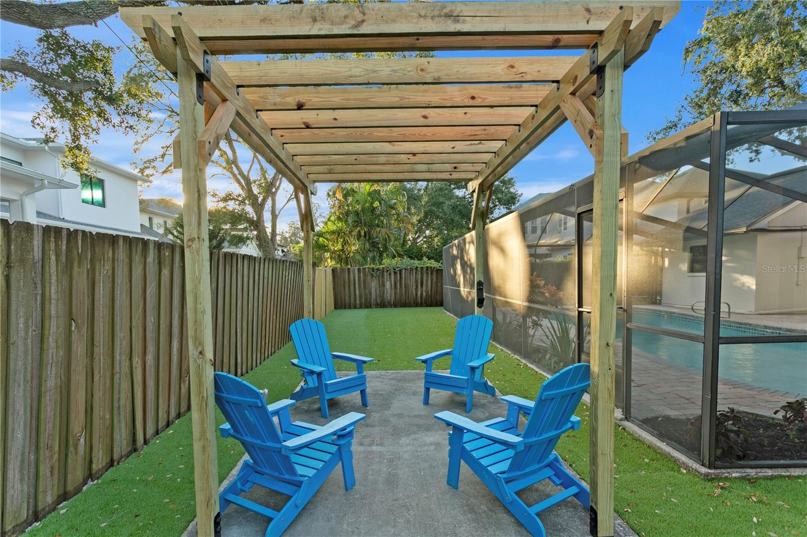 Listing photo id 52 for 4504 Lamb Avenue