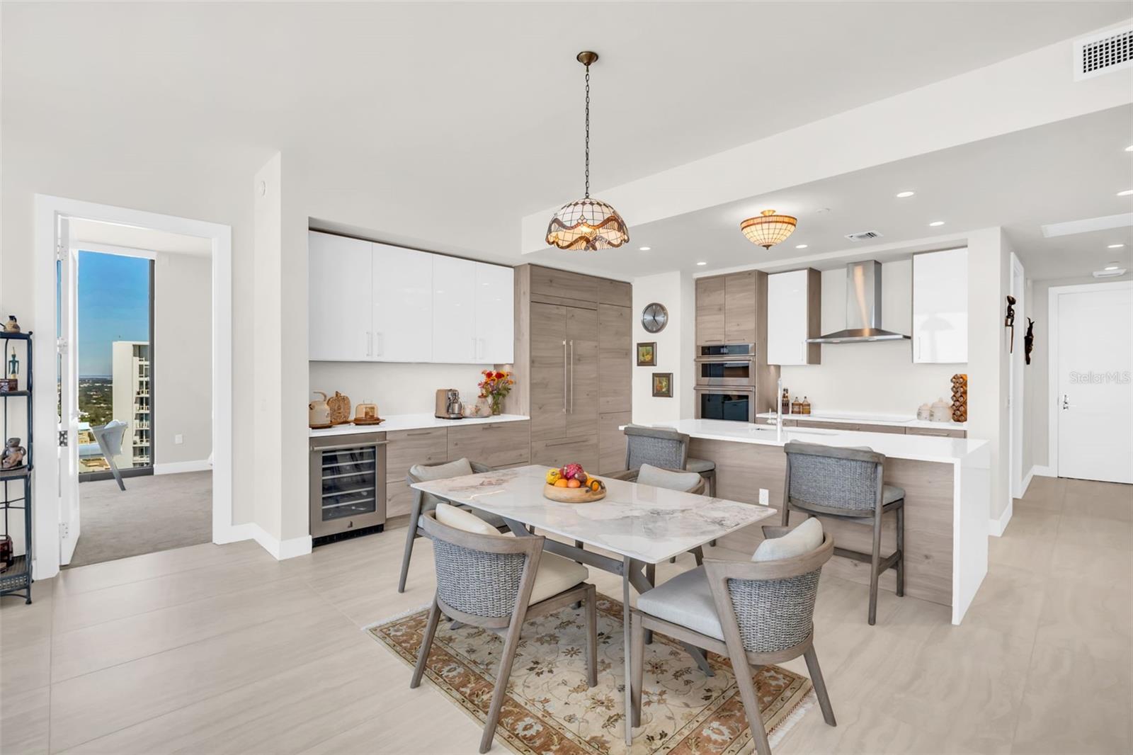 Listing photo id 10 for 301 1st Street S 3305