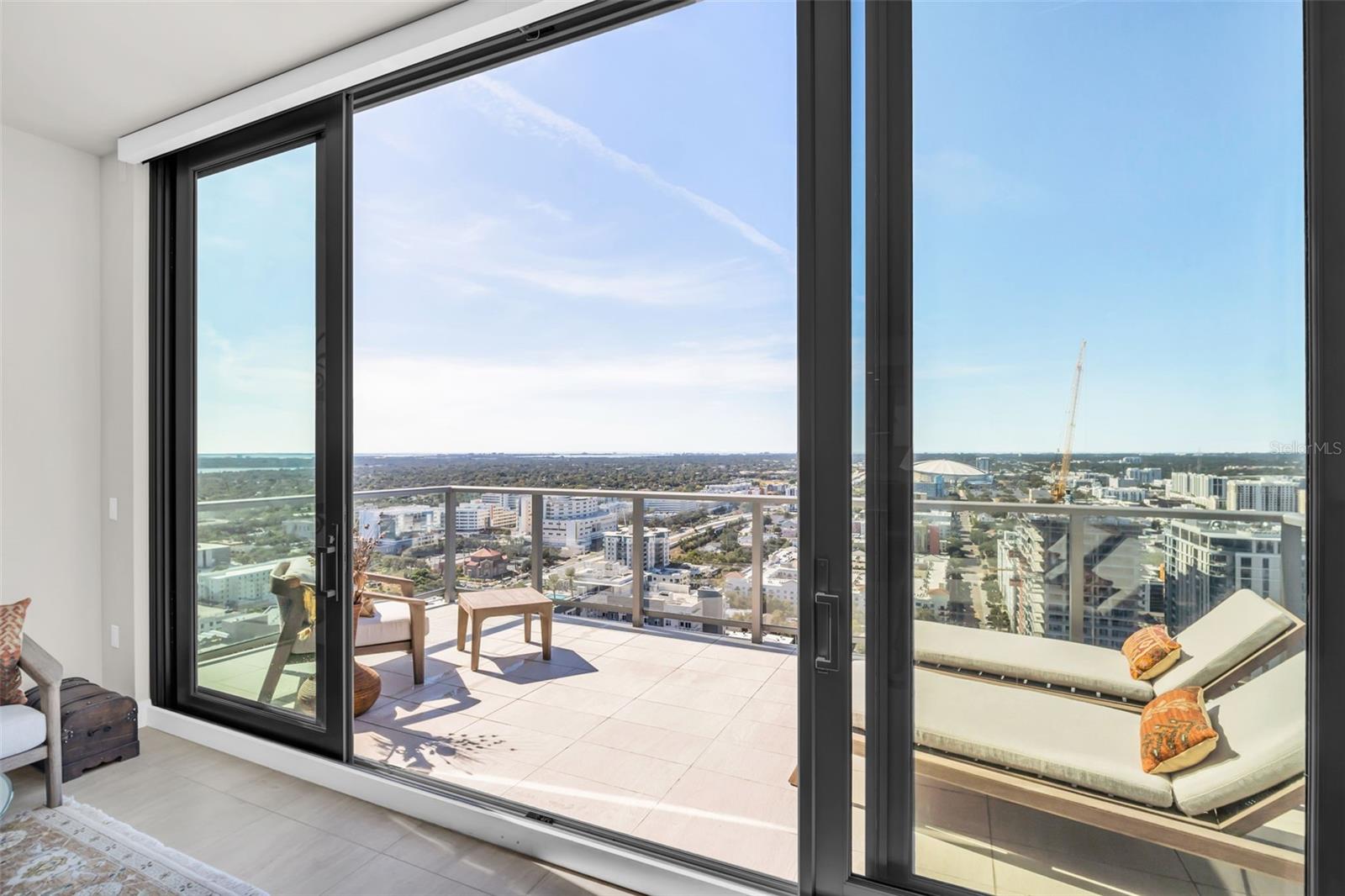 Listing photo id 15 for 301 1st Street S 3305