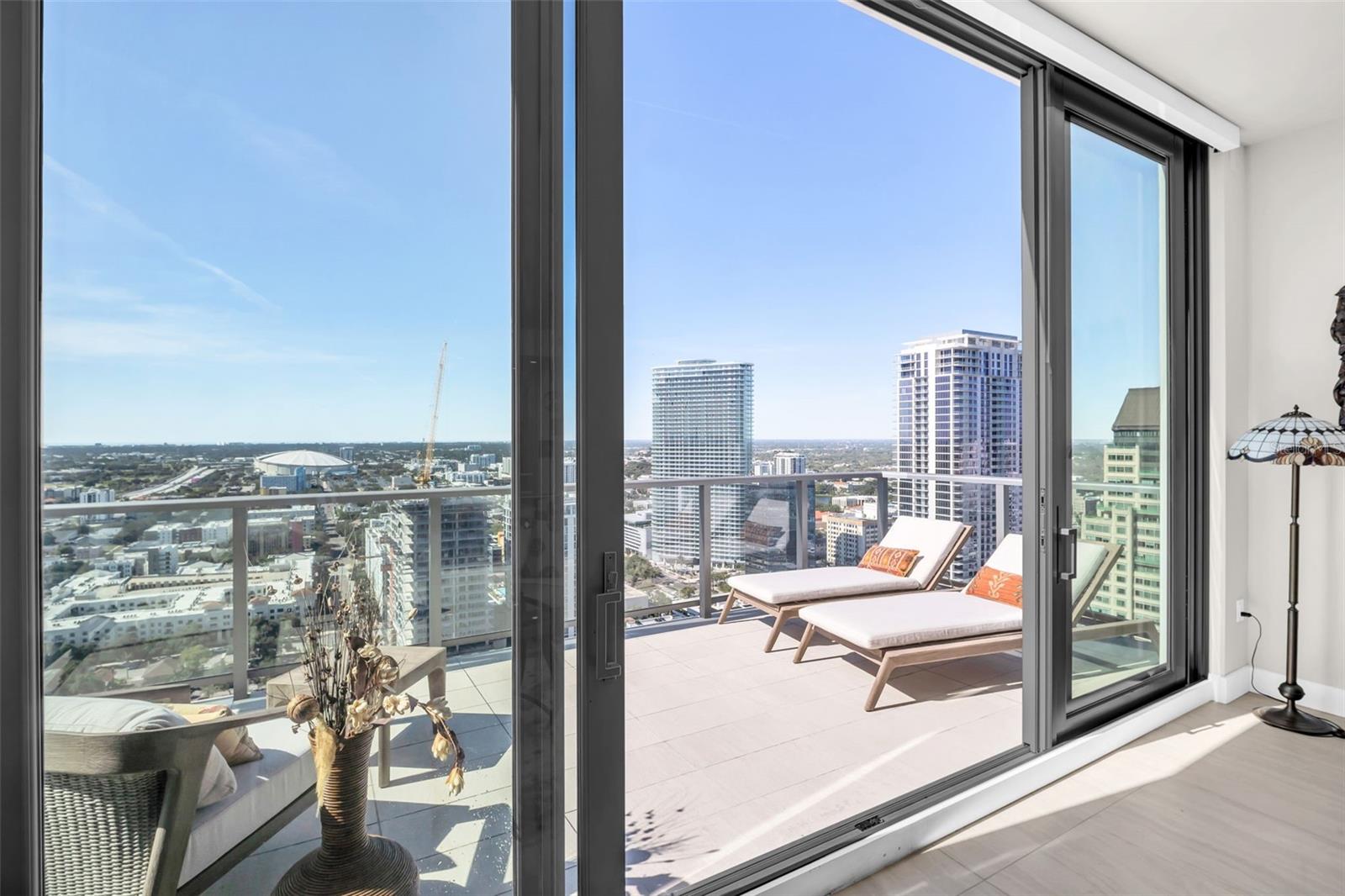 Listing photo id 34 for 301 1st Street S 3305