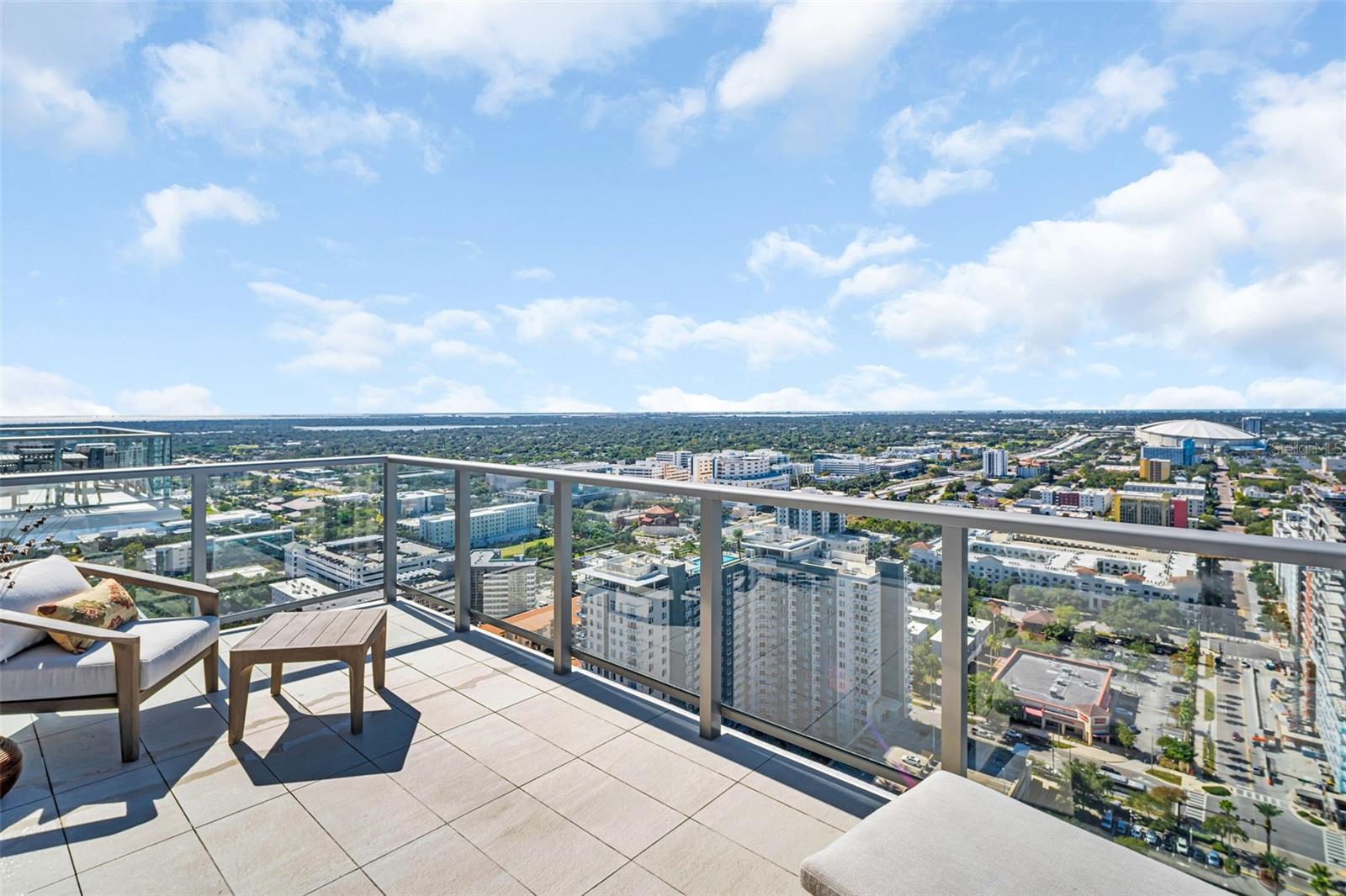 Listing photo id 35 for 301 1st Street S 3305