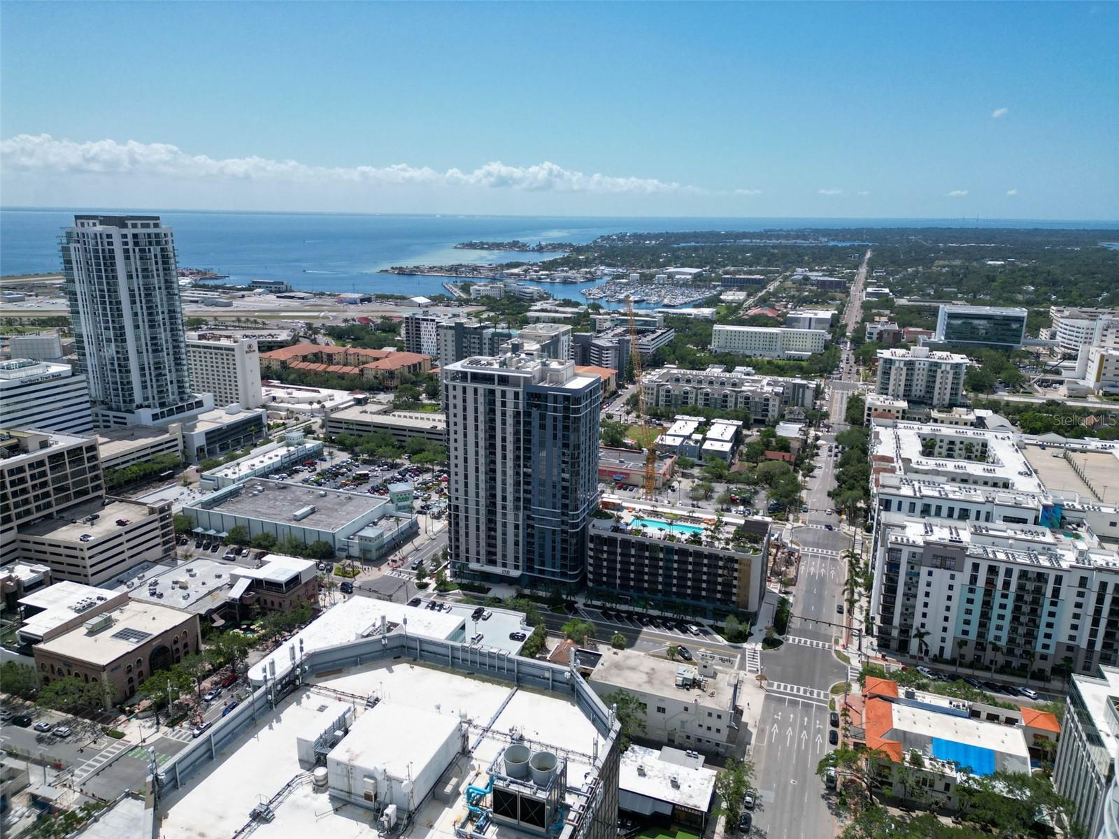 Listing photo id 40 for 301 1st Street S 3305