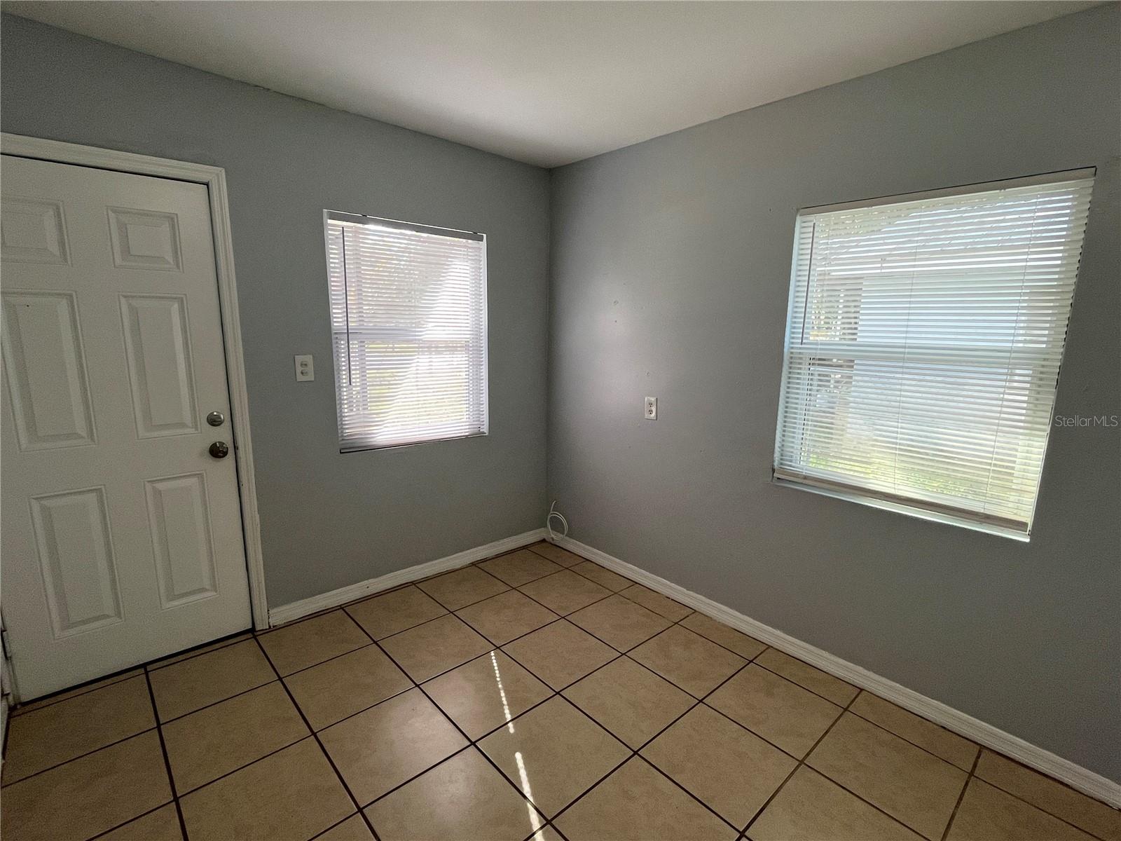 Image 2 of 5 For 1821 3rd Street