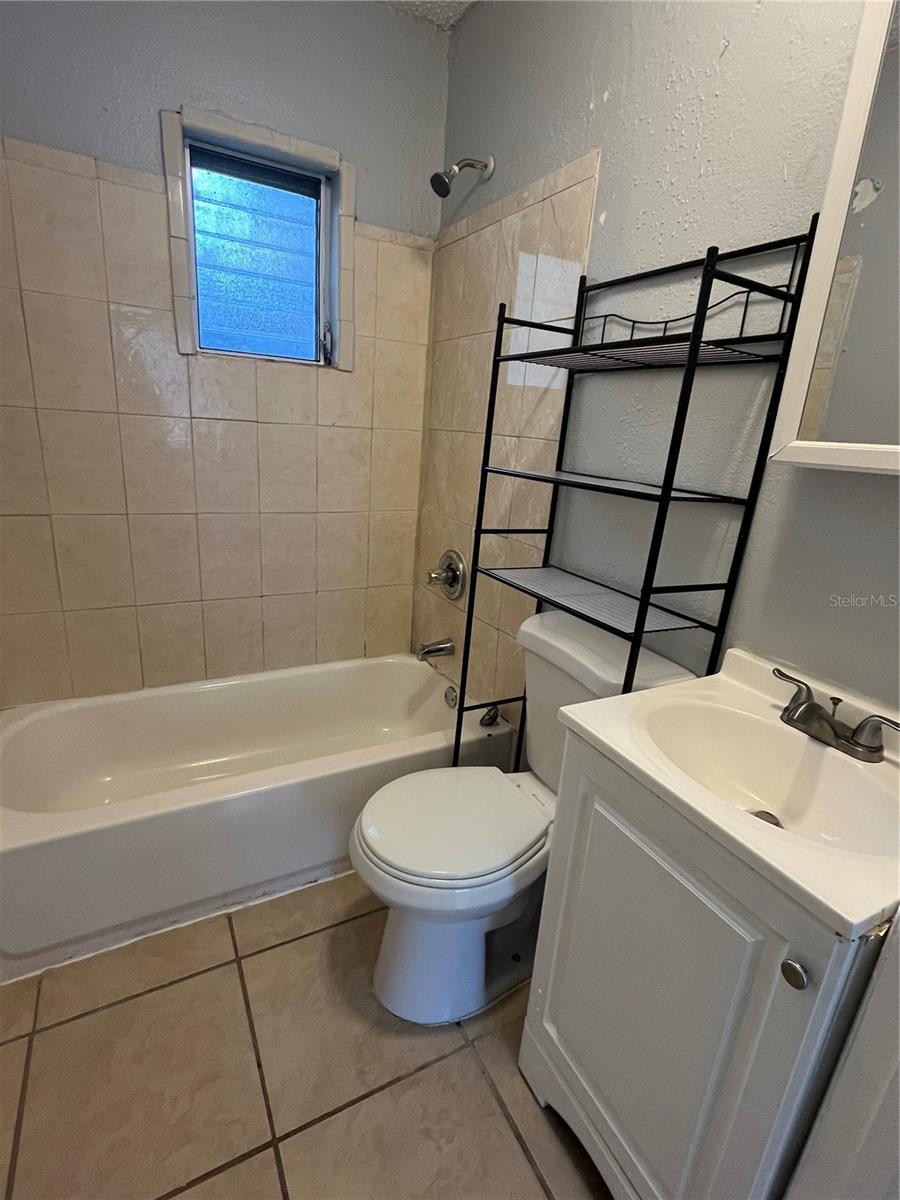 Image 4 of 5 For 1821 3rd Street