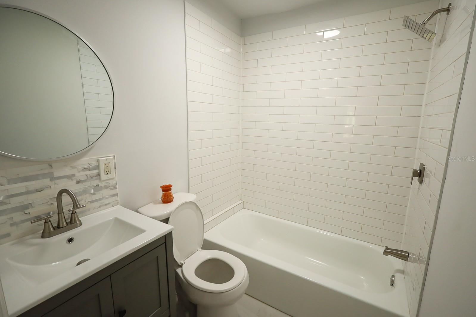 Image 14 of 22 For 6511 24th Avenue S