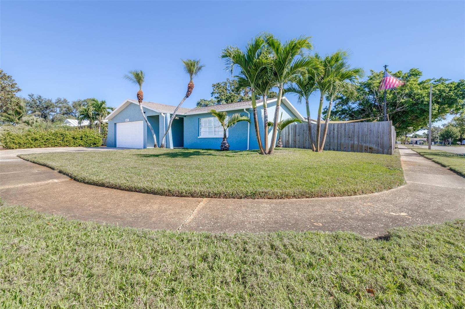 Image 11 of 96 For 8687 Matthew Street