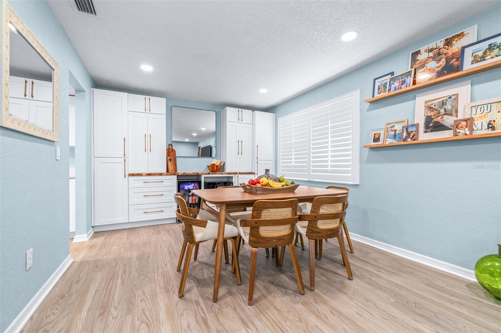 Image 20 of 96 For 8687 Matthew Street