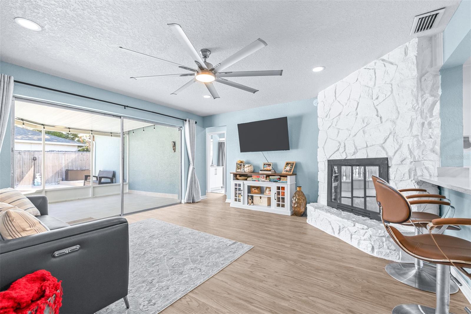 Image 32 of 96 For 8687 Matthew Street