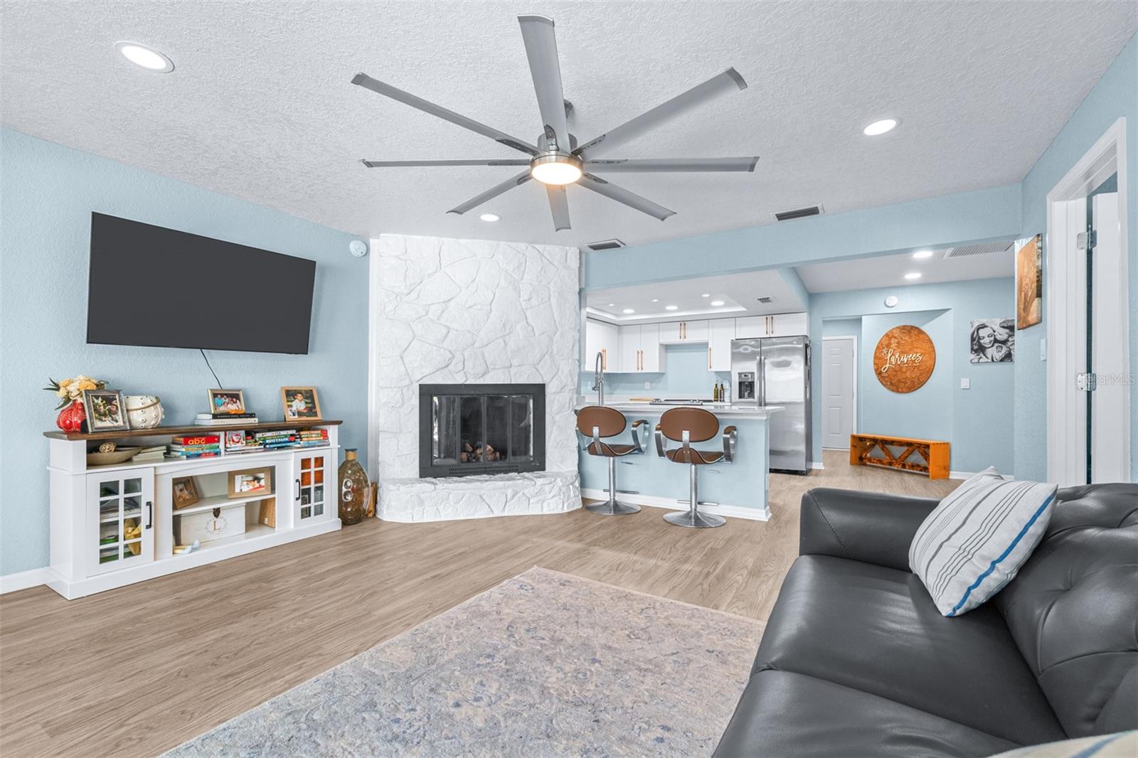 Image 35 of 96 For 8687 Matthew Street