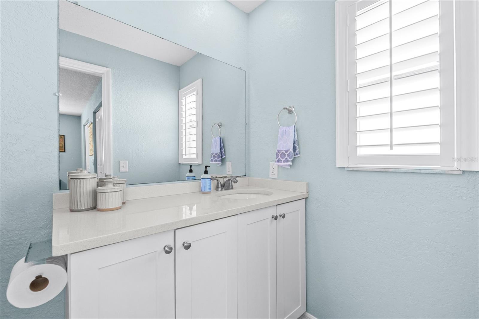 Image 41 of 96 For 8687 Matthew Street