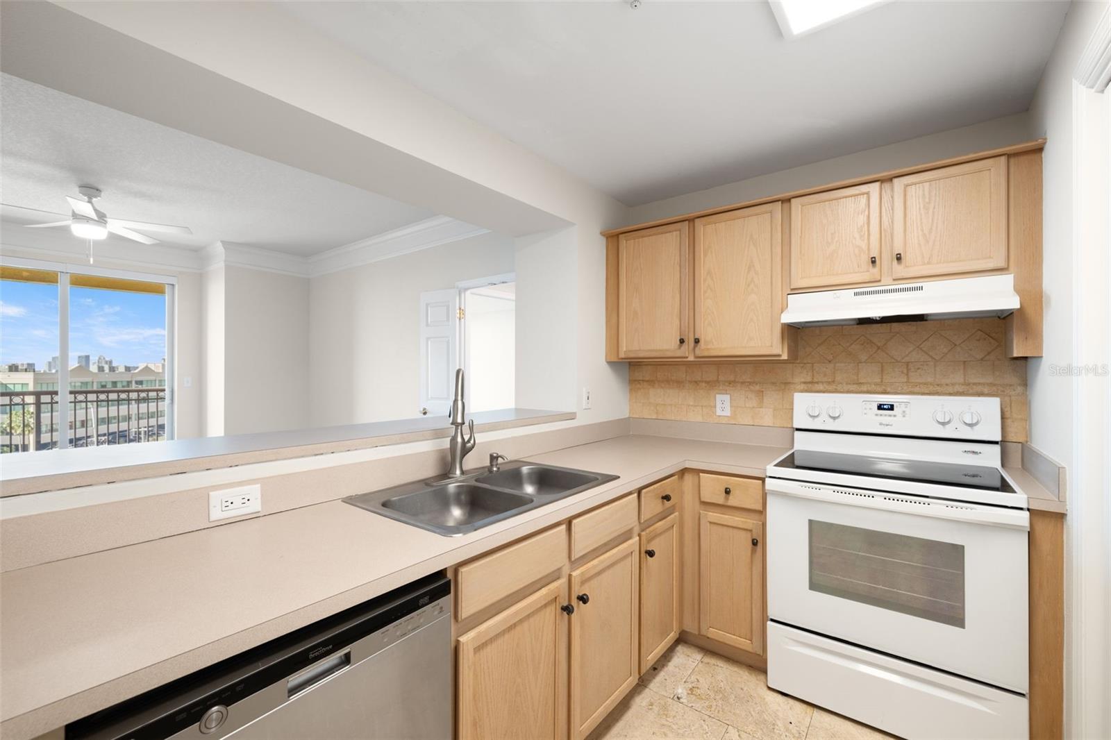 Image 13 of 36 For 345 Bayshore Boulevard 805