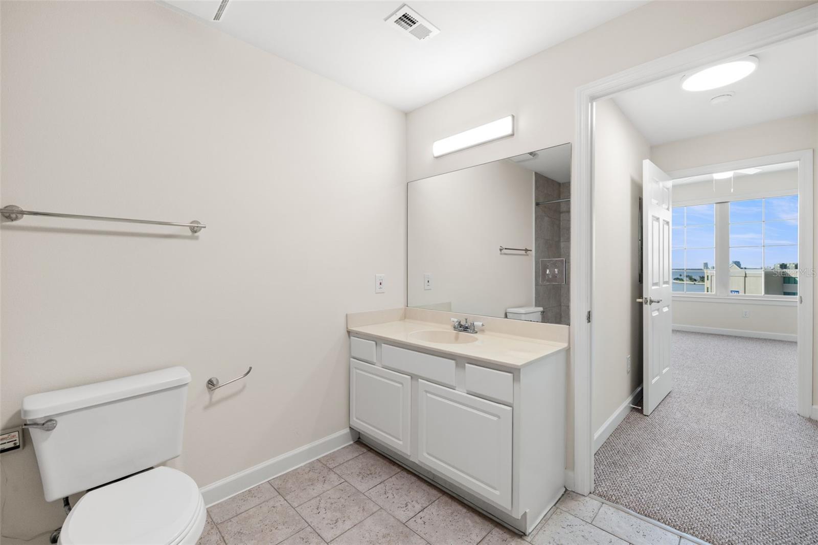 Image 27 of 36 For 345 Bayshore Boulevard 805