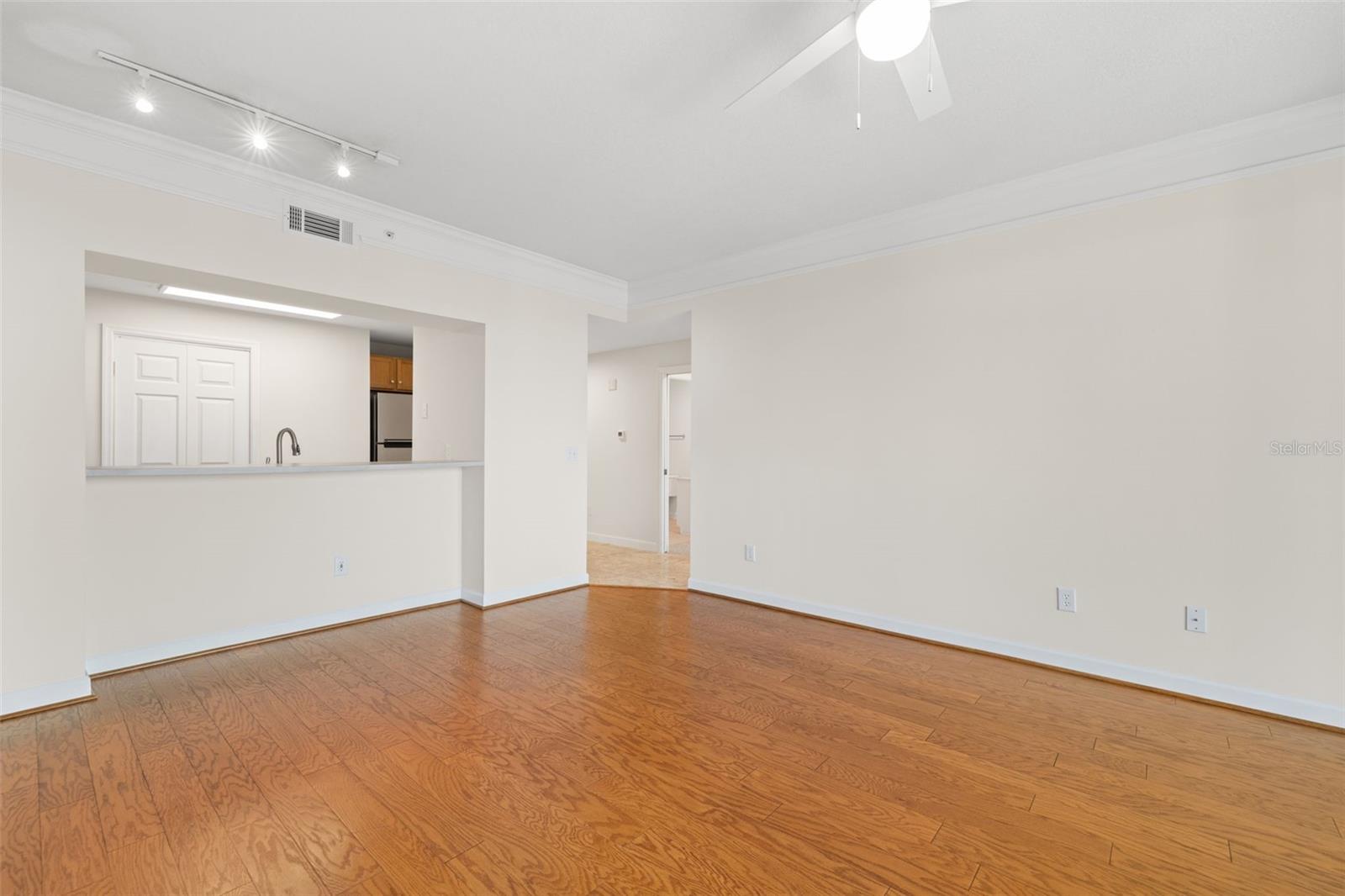 Image 7 of 36 For 345 Bayshore Boulevard 805