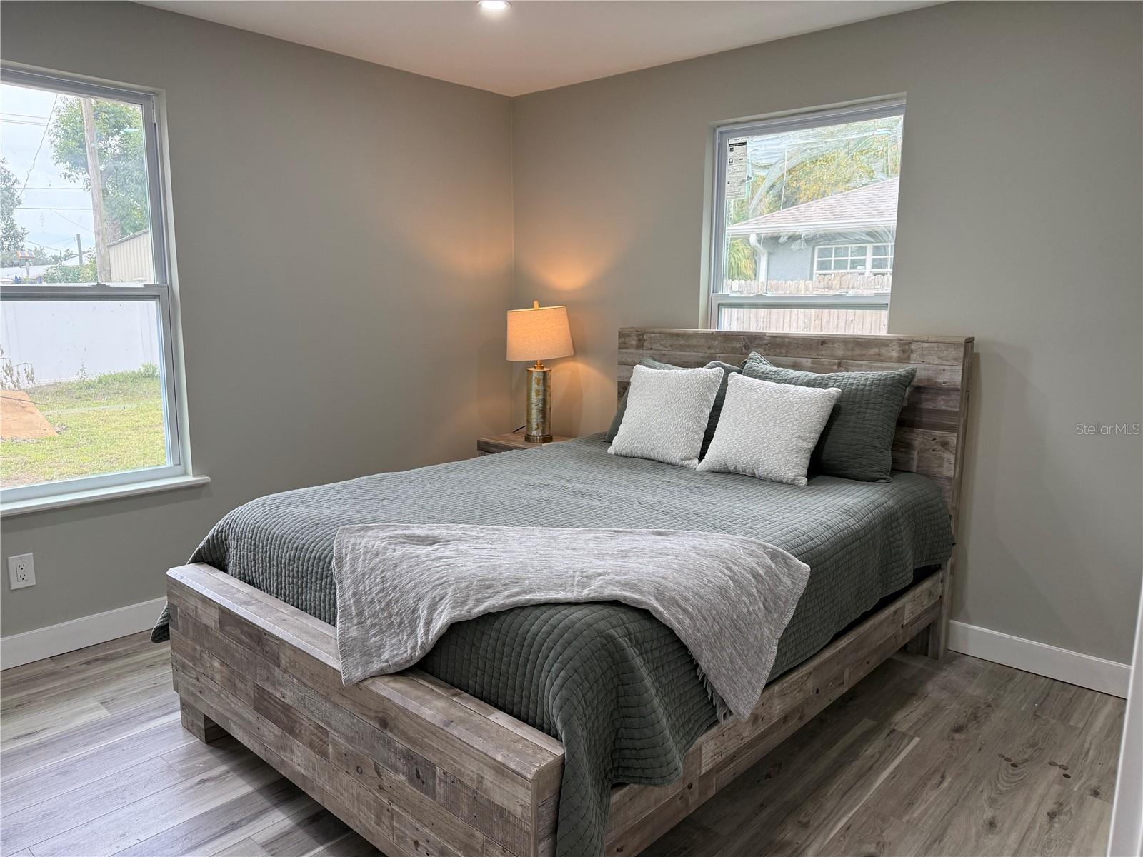 Image 16 of 26 For 37515 Beauchamp Avenue