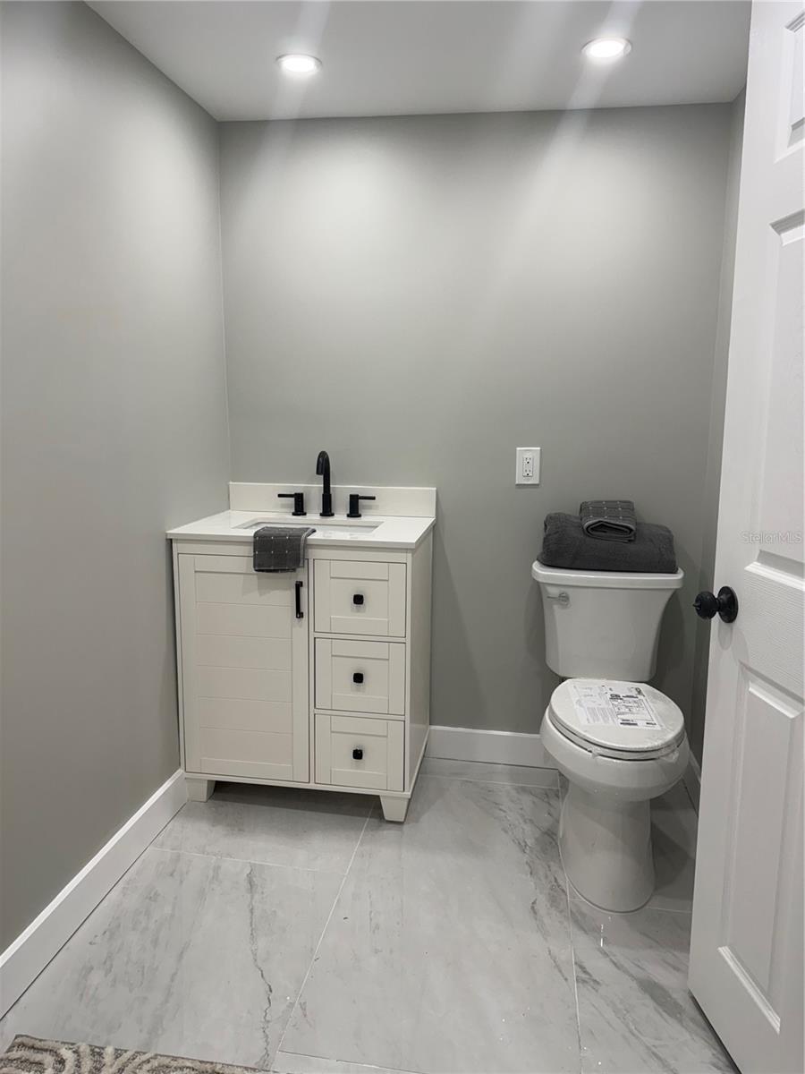 Image 18 of 26 For 37515 Beauchamp Avenue