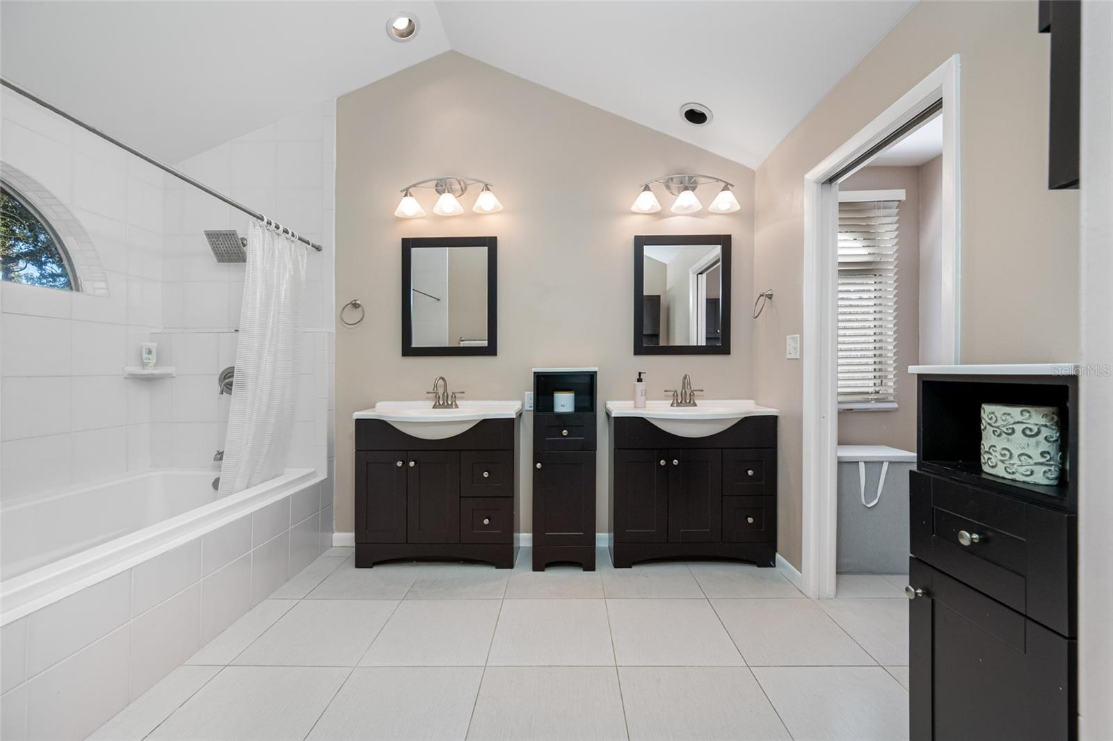 Image 18 of 48 For 3287 Cobbs Drive