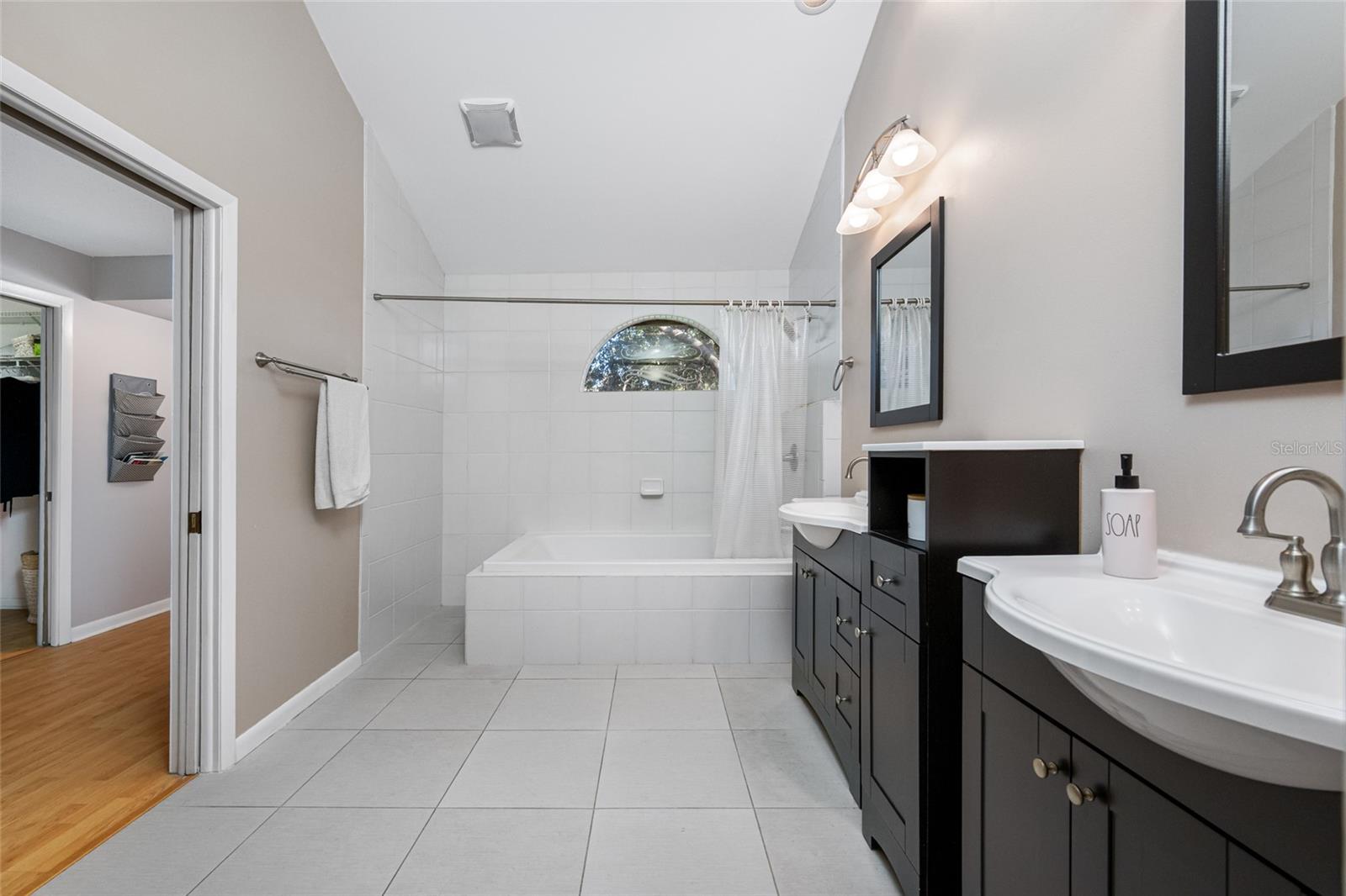 Image 19 of 48 For 3287 Cobbs Drive