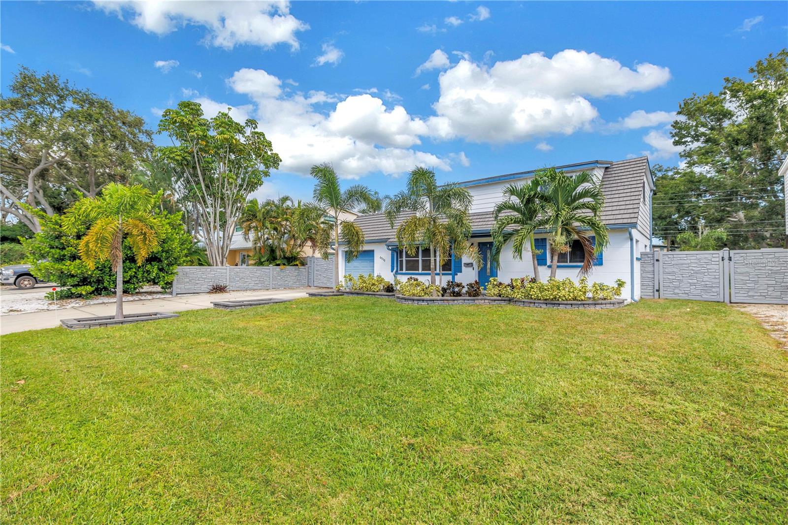 Details for 6519 27th Way N, ST PETERSBURG, FL 33702