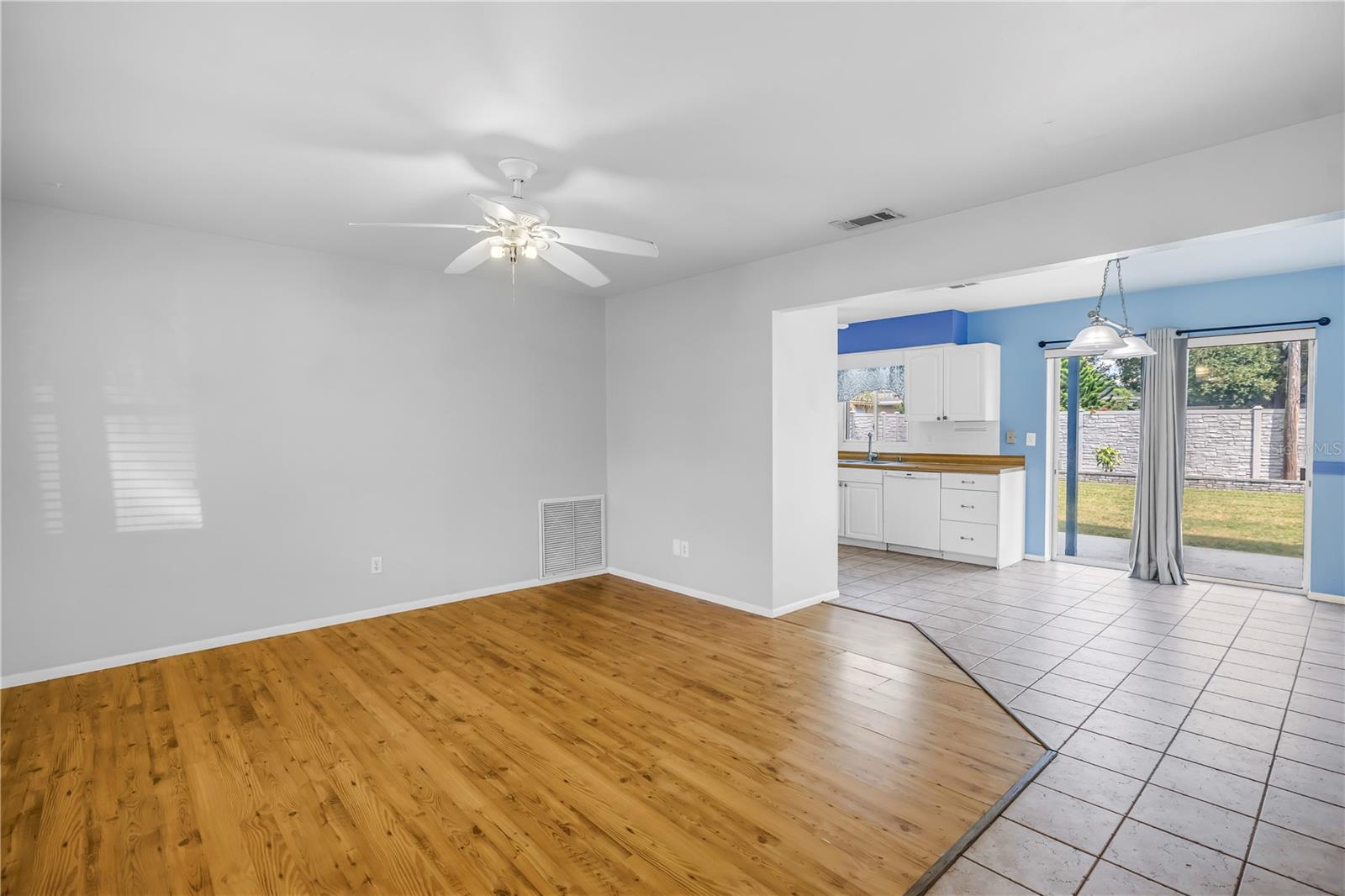 Image 11 of 39 For 6519 27th Way N