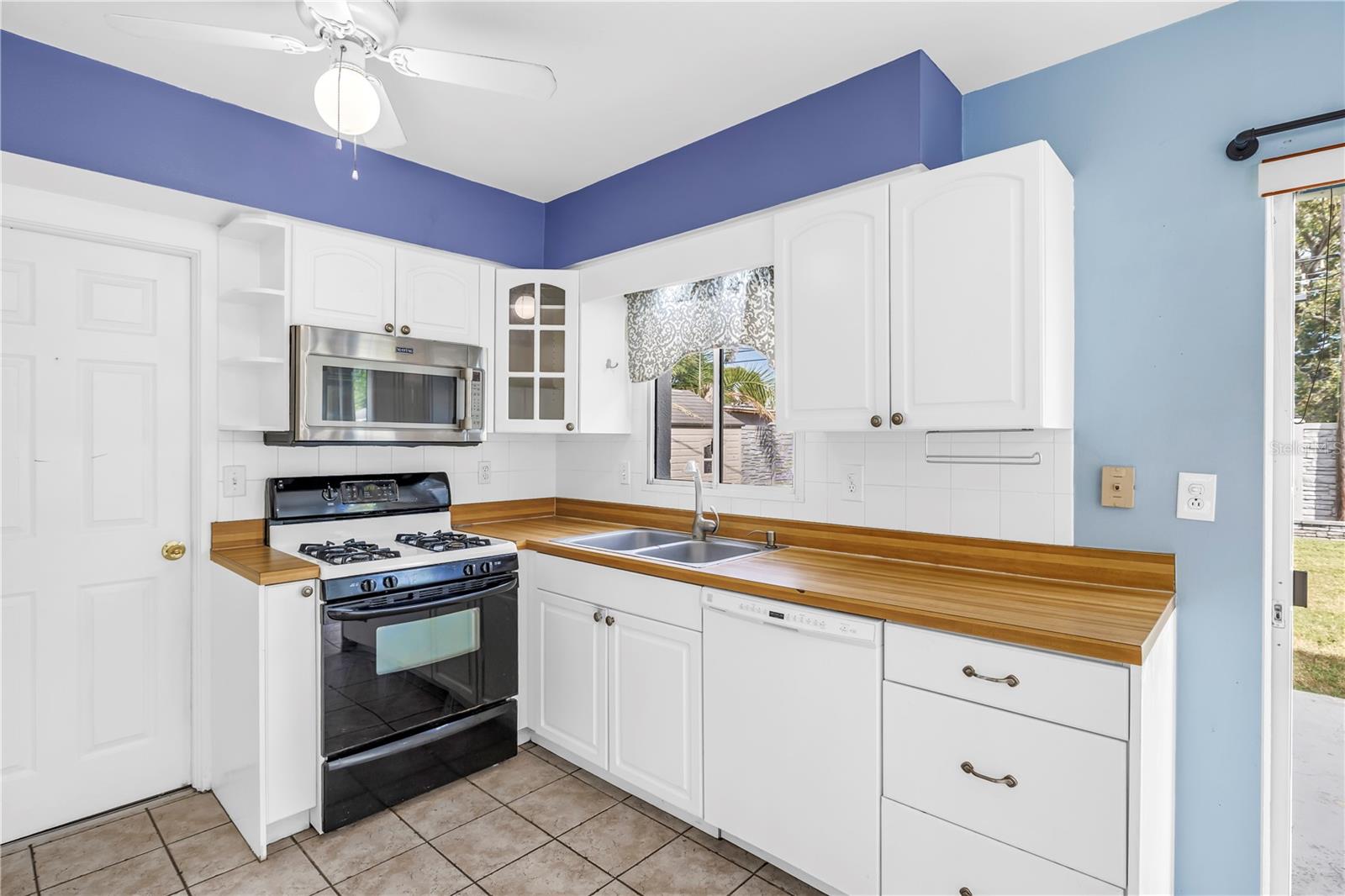 Image 16 of 39 For 6519 27th Way N