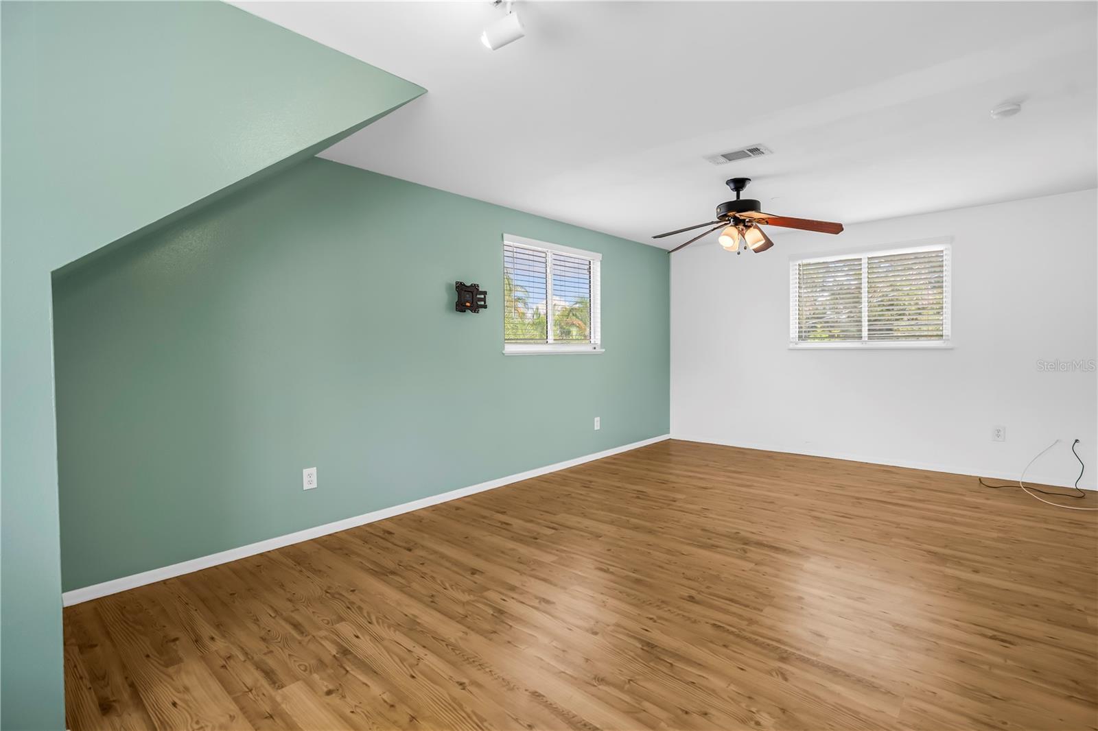 Image 24 of 39 For 6519 27th Way N