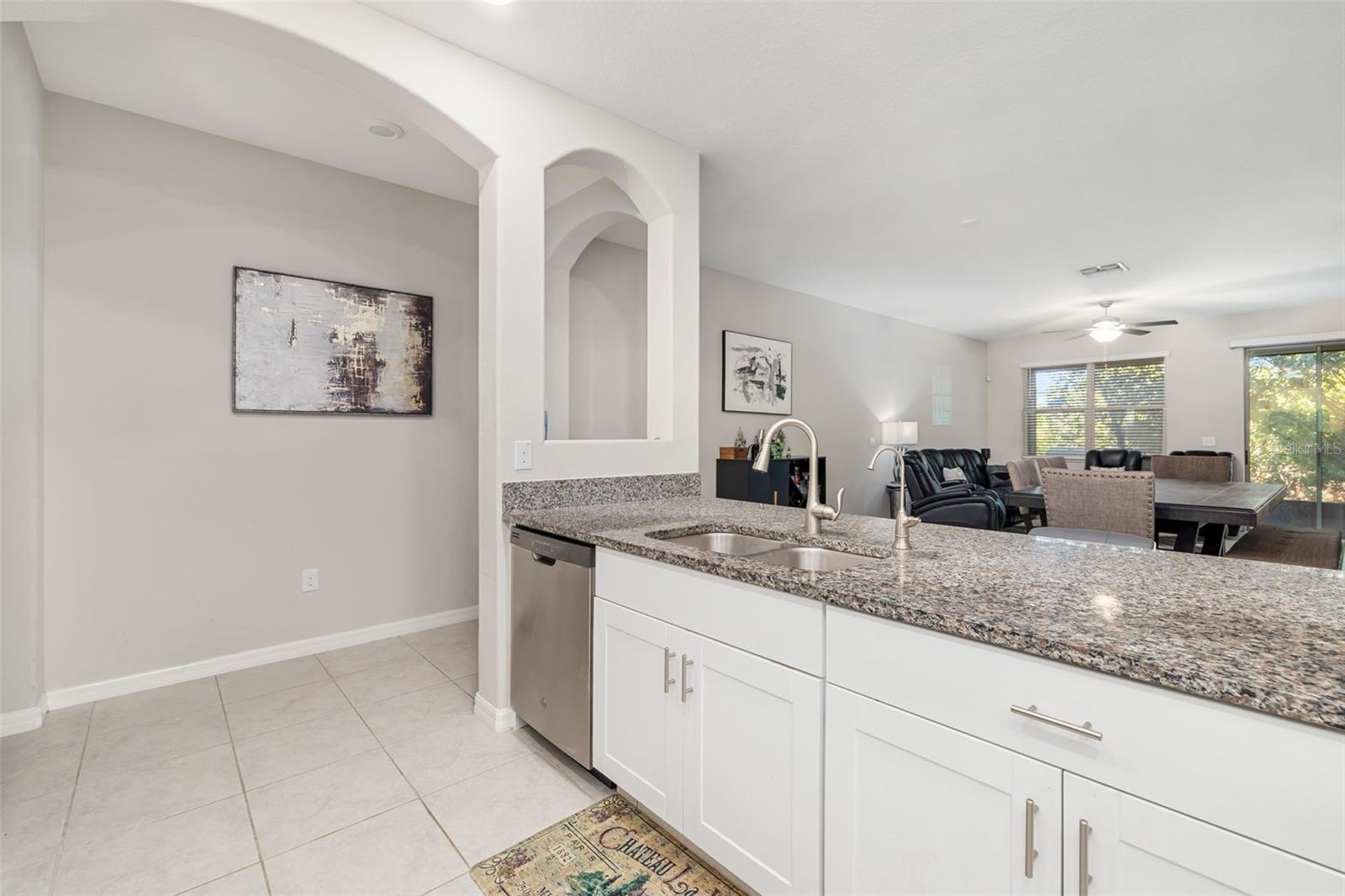 Image 16 of 49 For 621 Royal Empress Drive