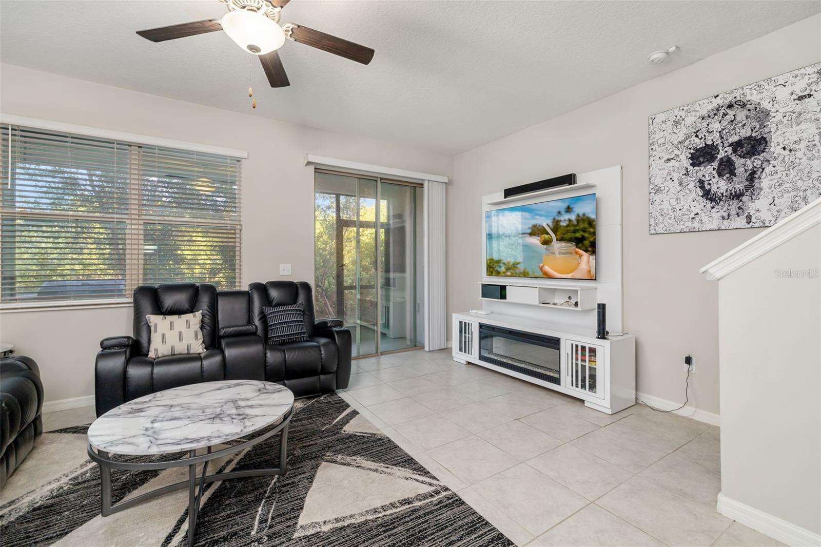 Image 18 of 49 For 621 Royal Empress Drive