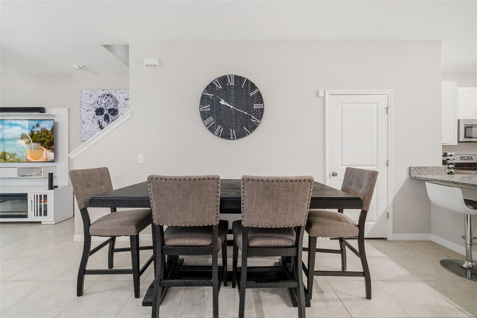 Image 21 of 49 For 621 Royal Empress Drive