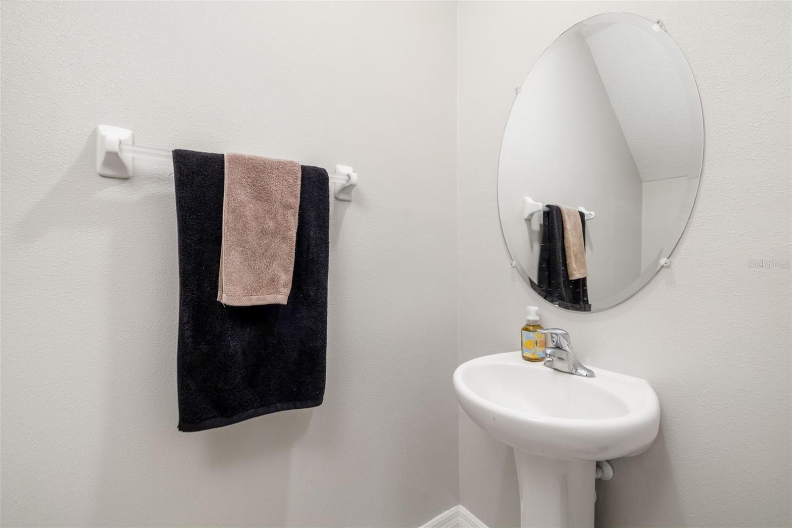 Image 23 of 49 For 621 Royal Empress Drive