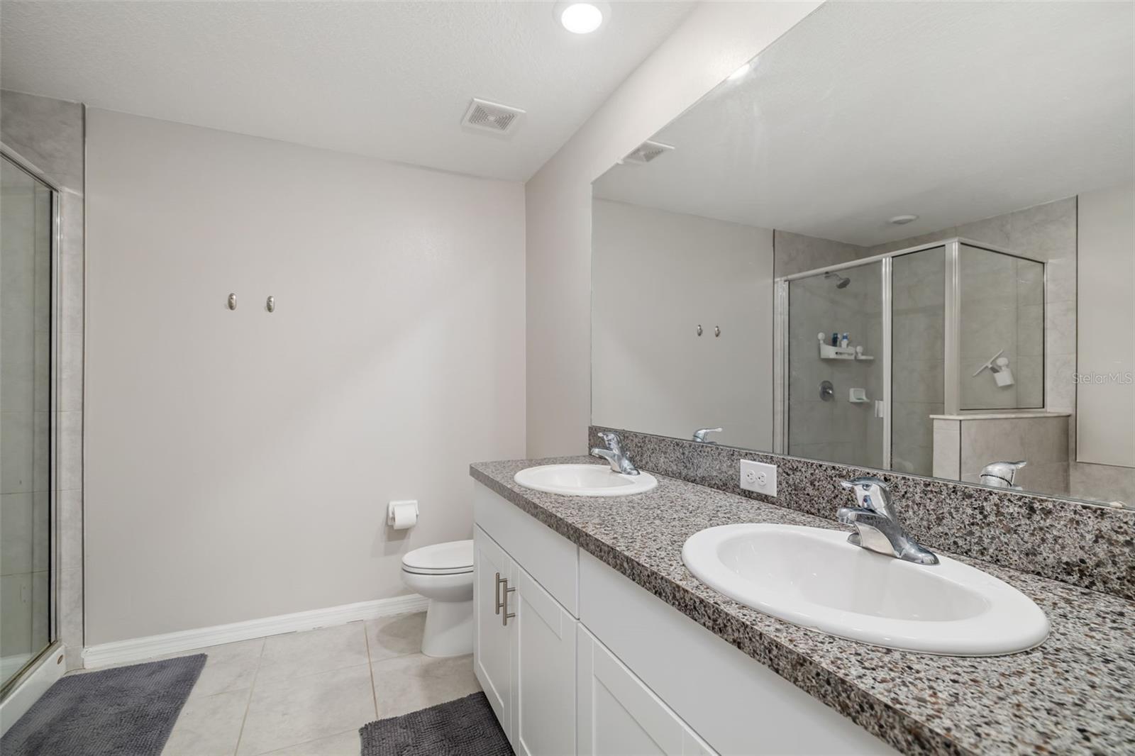 Image 37 of 49 For 621 Royal Empress Drive