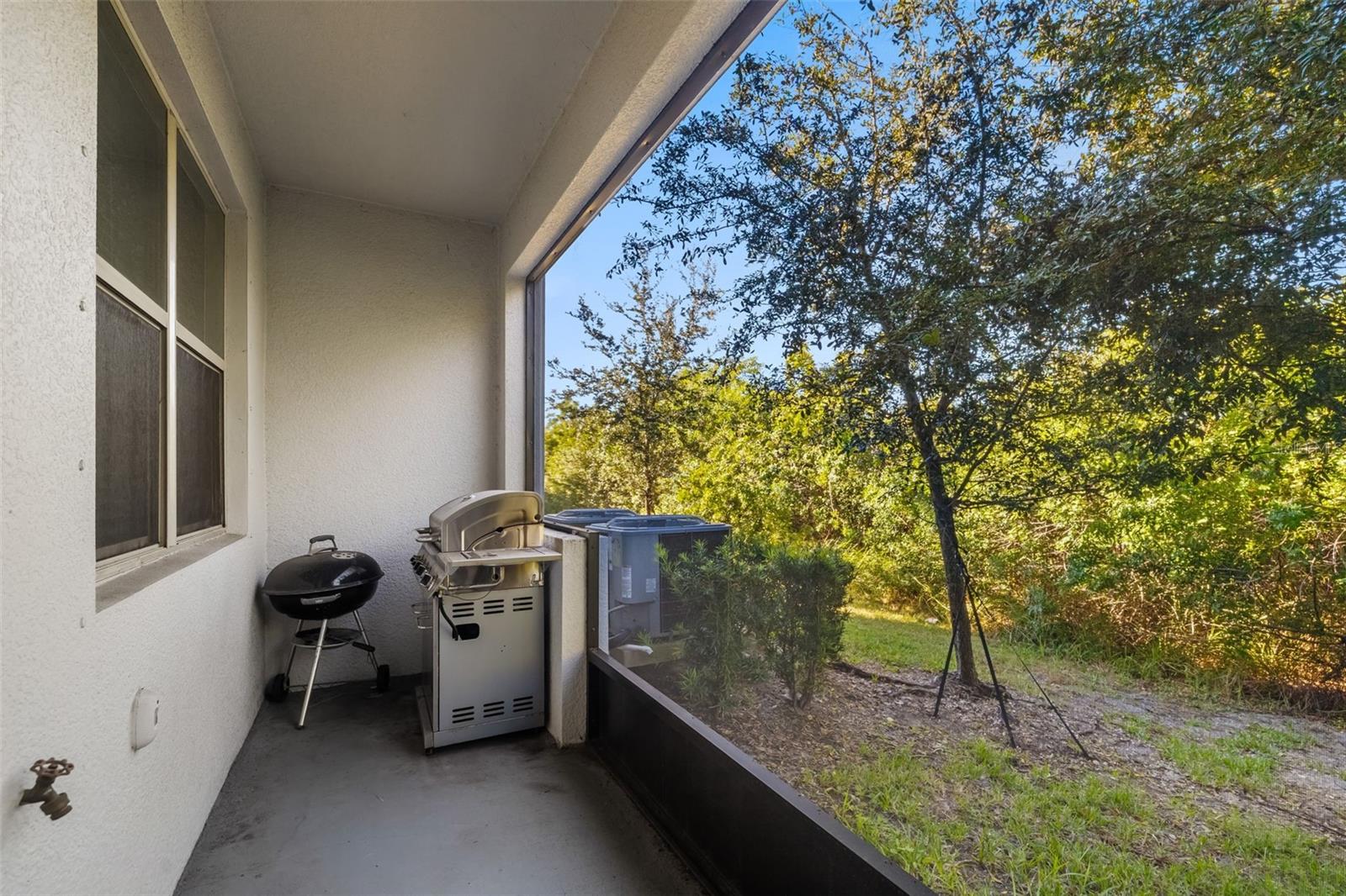 Image 4 of 49 For 621 Royal Empress Drive