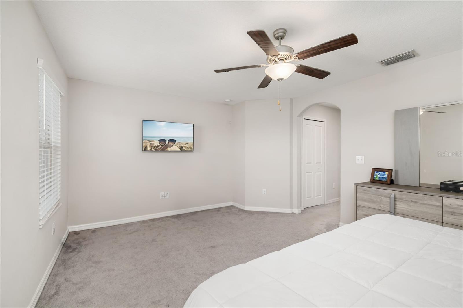 Image 43 of 49 For 621 Royal Empress Drive