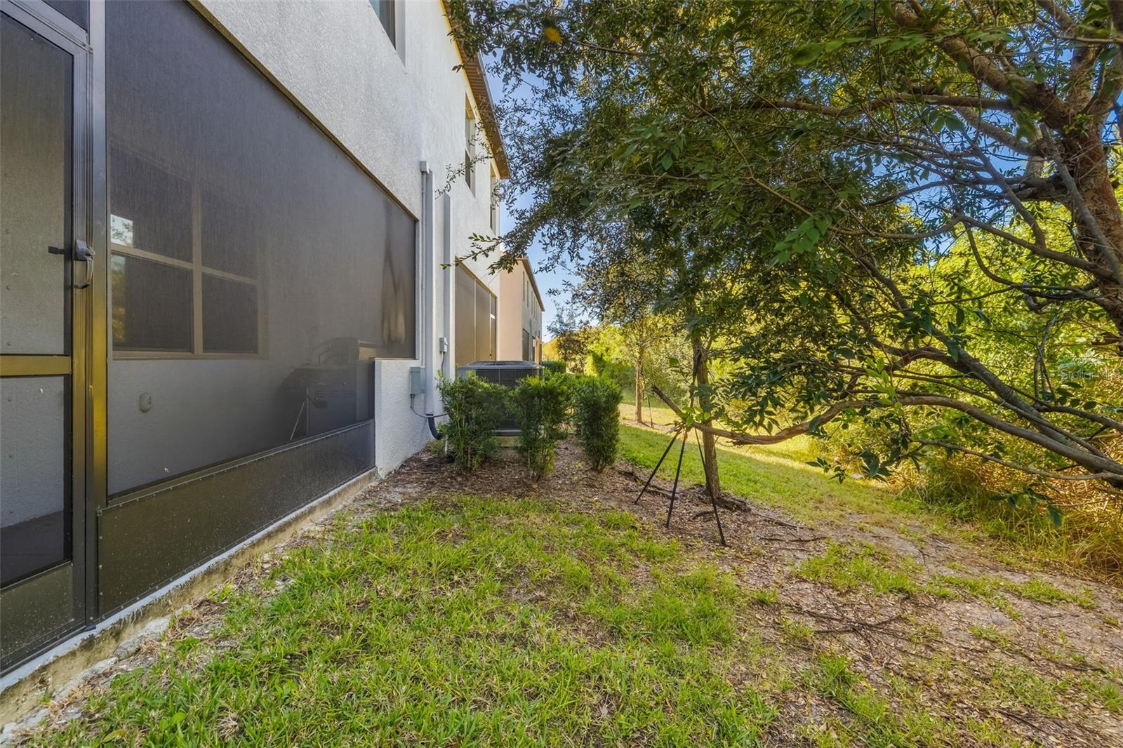 Image 6 of 49 For 621 Royal Empress Drive