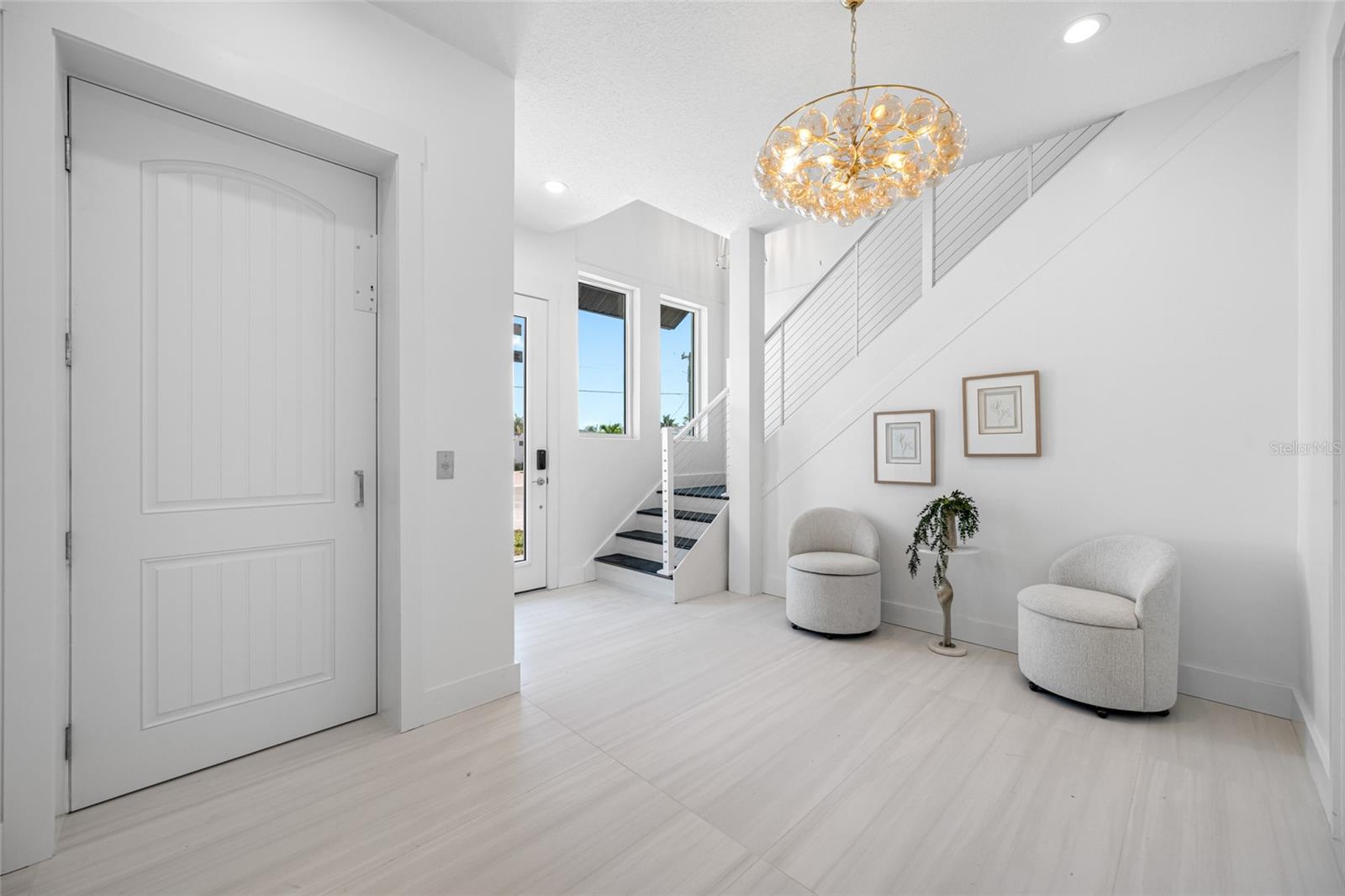 Image 10 of 79 For 534 Crystal Drive