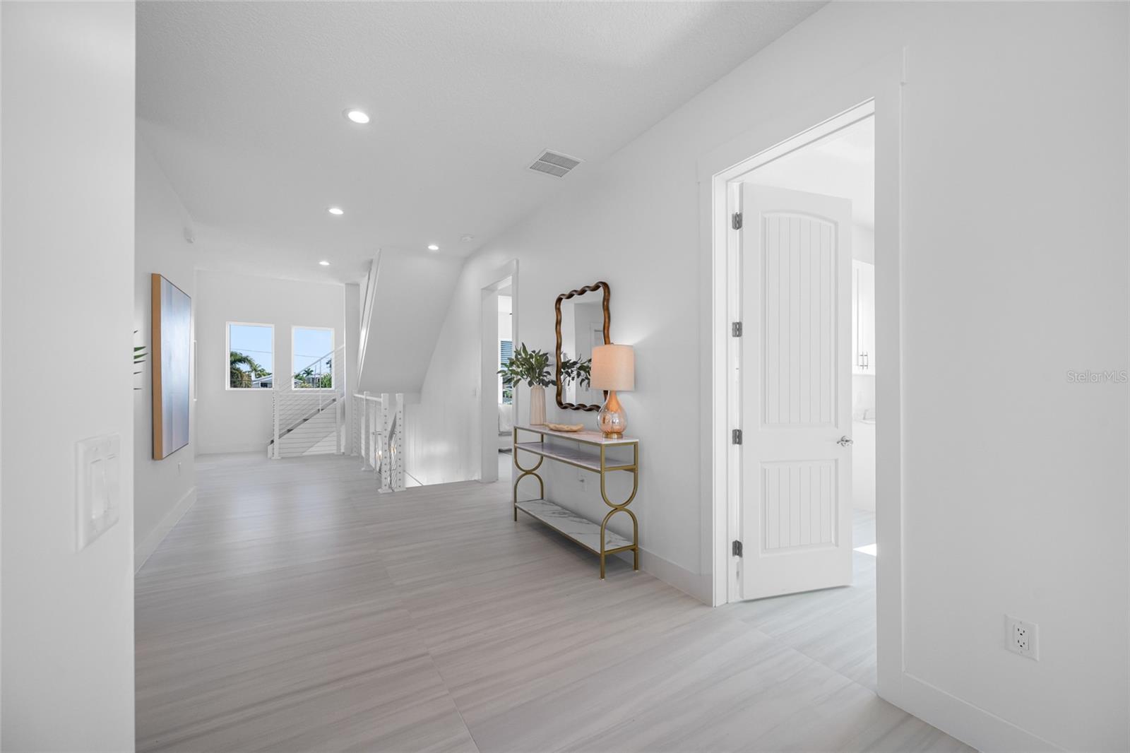 Image 11 of 79 For 534 Crystal Drive