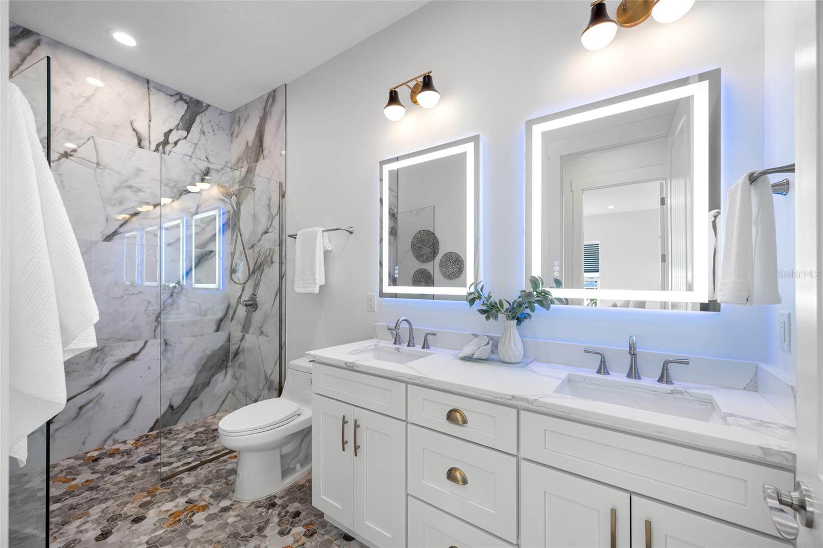 Image 21 of 79 For 534 Crystal Drive