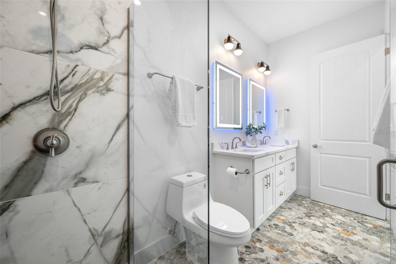 Image 23 of 79 For 534 Crystal Drive