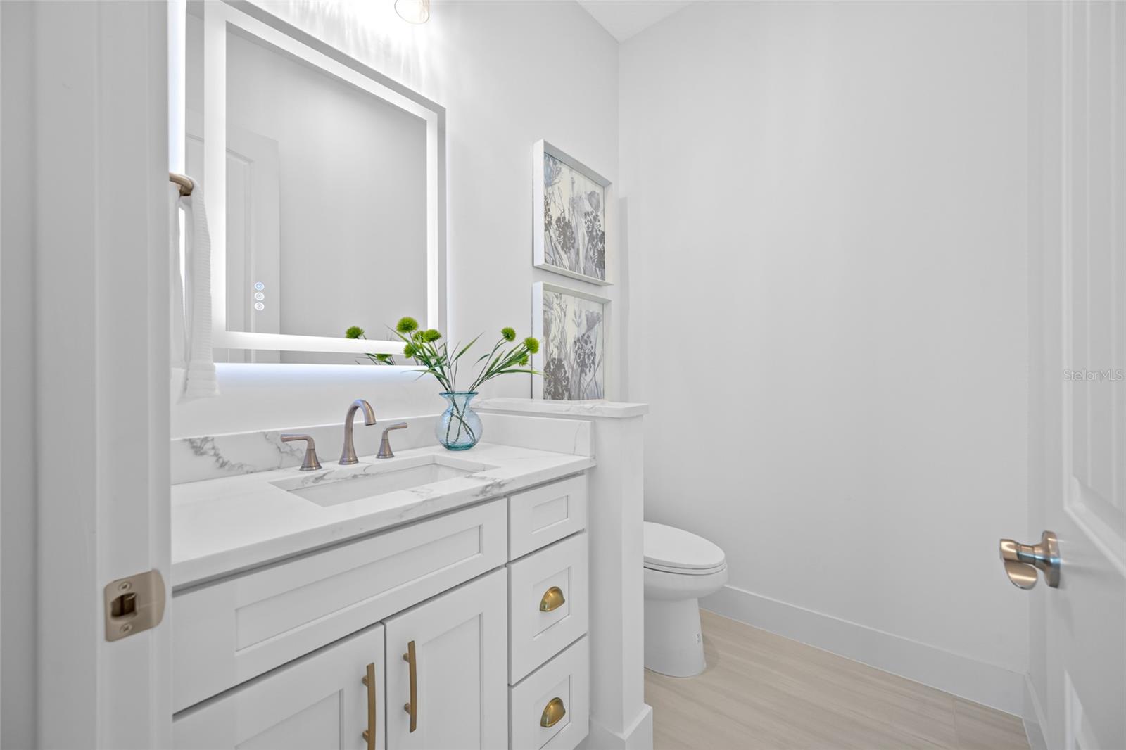 Image 25 of 79 For 534 Crystal Drive