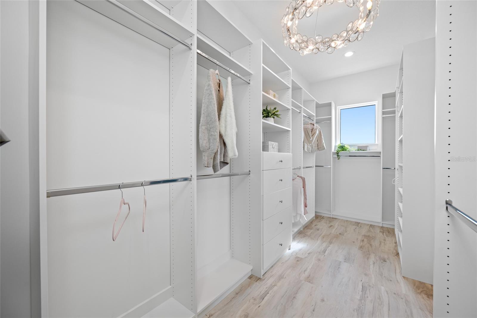 Image 52 of 79 For 534 Crystal Drive