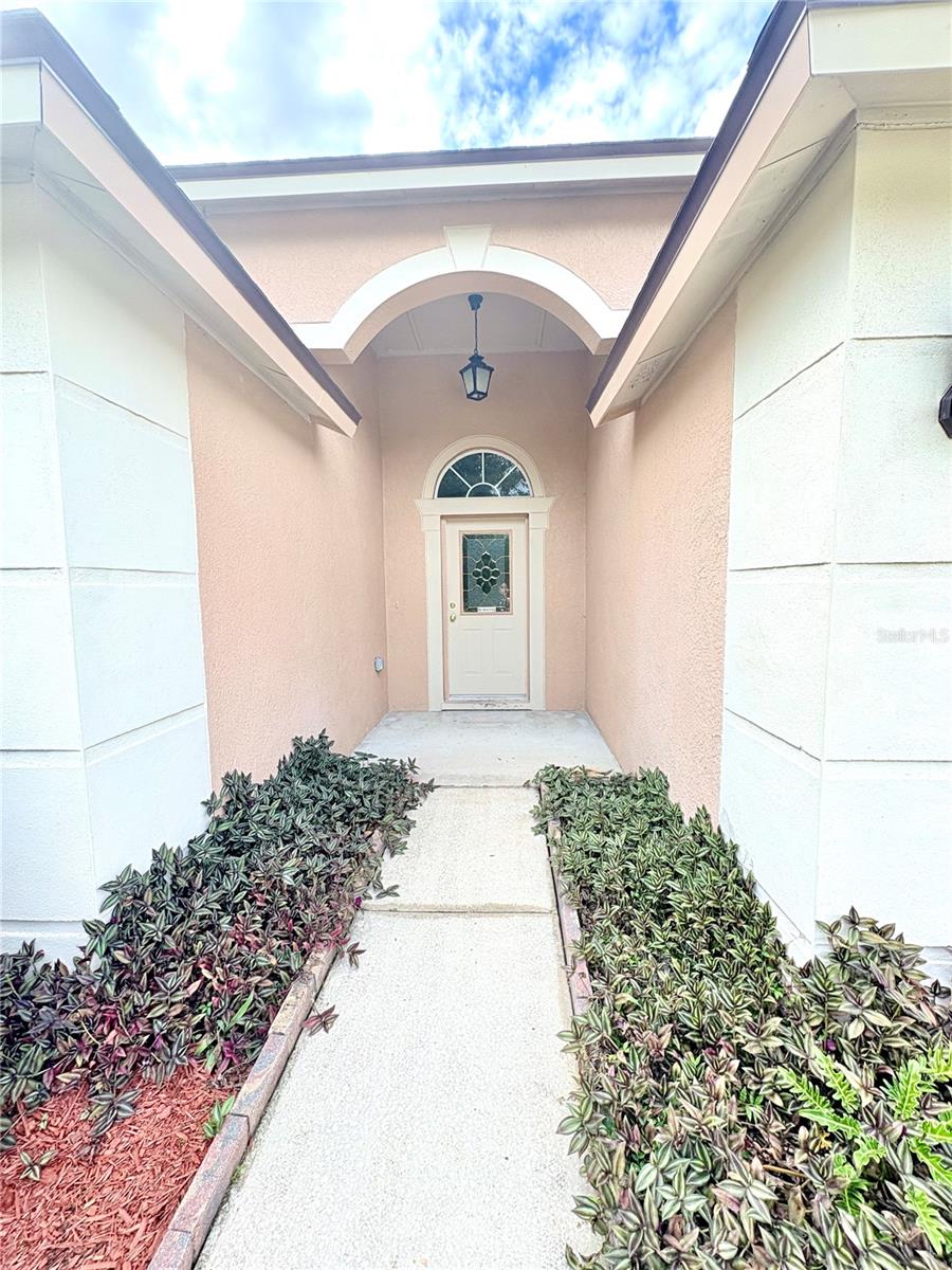 Image 2 of 23 For 4722 Roundview Court