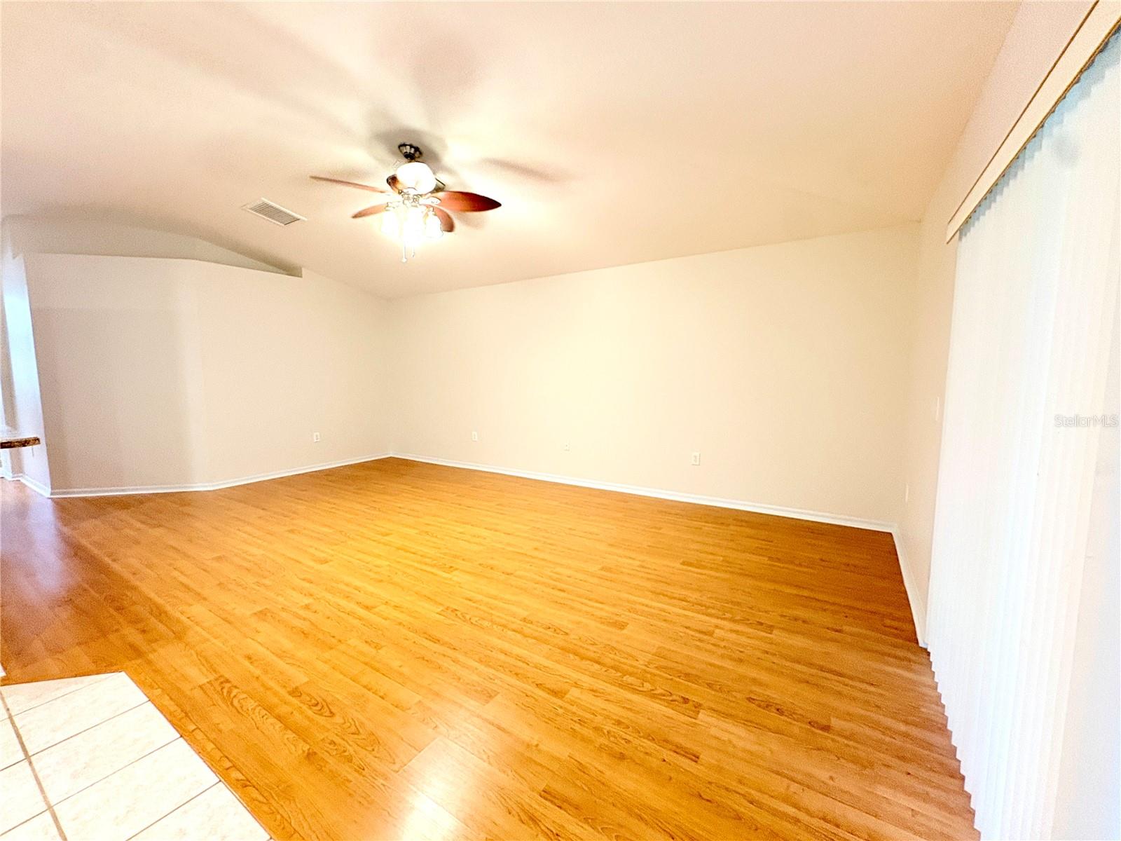 Image 8 of 23 For 4722 Roundview Court