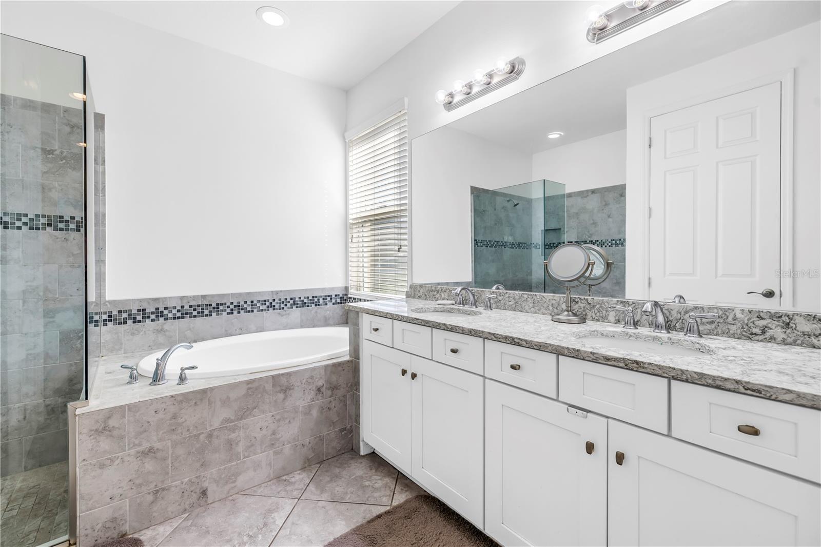 Image 21 of 57 For 5749 Liatris Circle