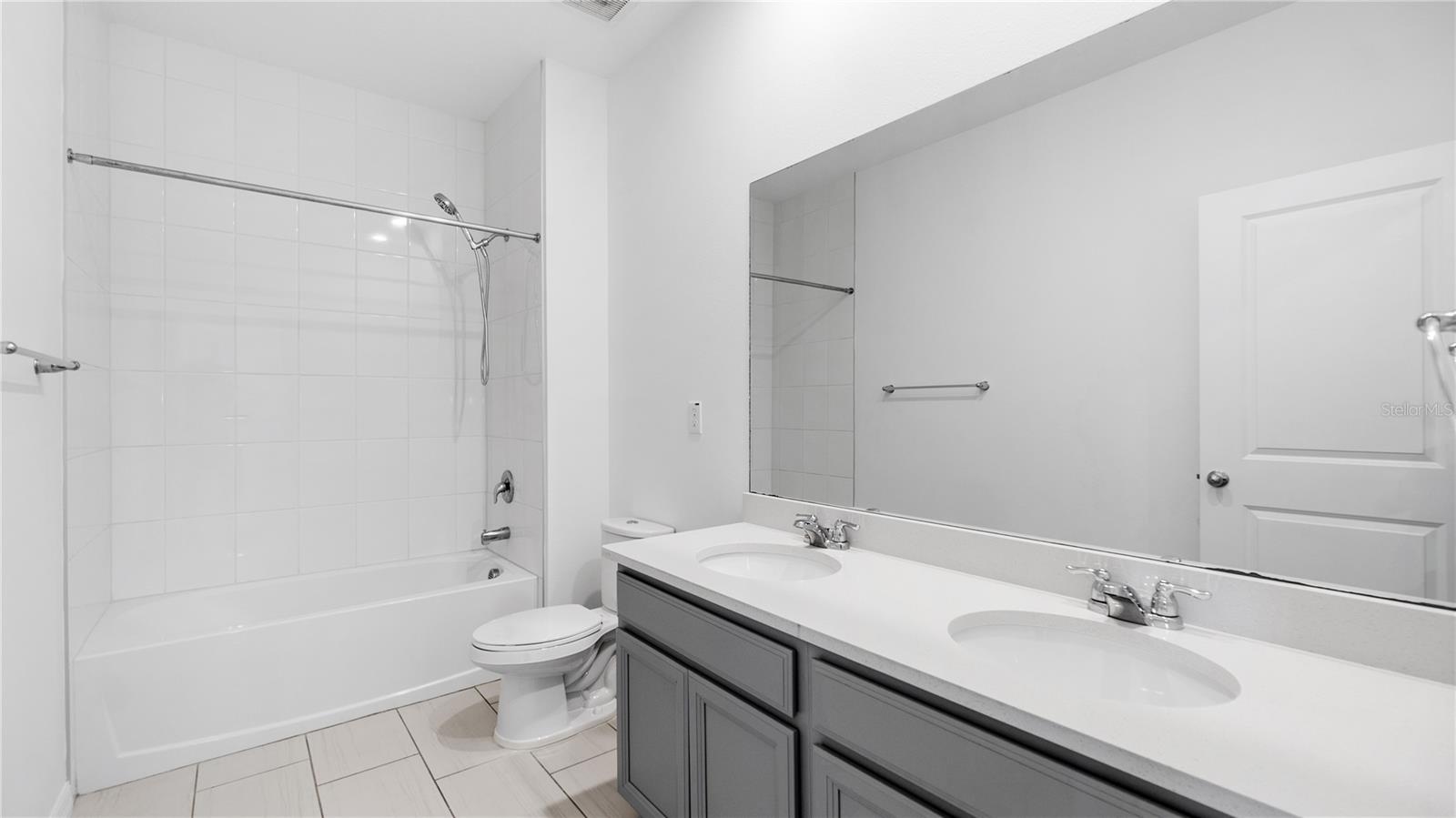 Image 23 of 42 For 13702 Kinsale Street