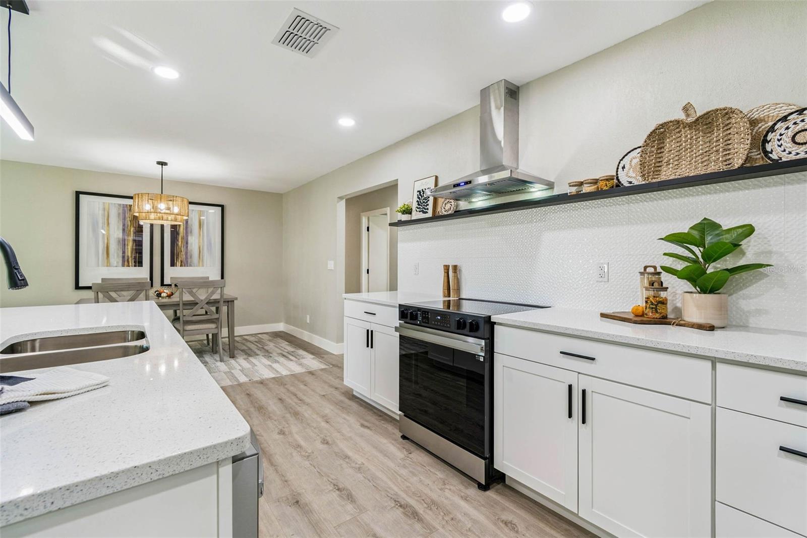 Listing photo id 11 for 3116 Brunswick Circle