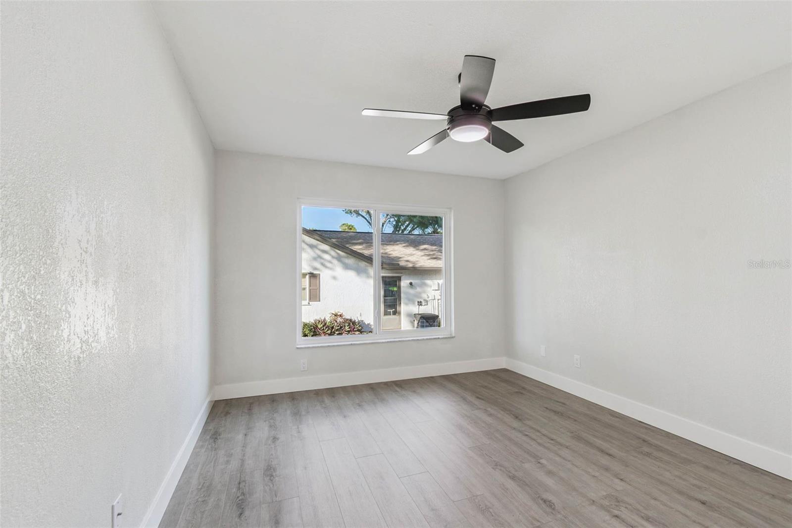 Listing photo id 25 for 3116 Brunswick Circle